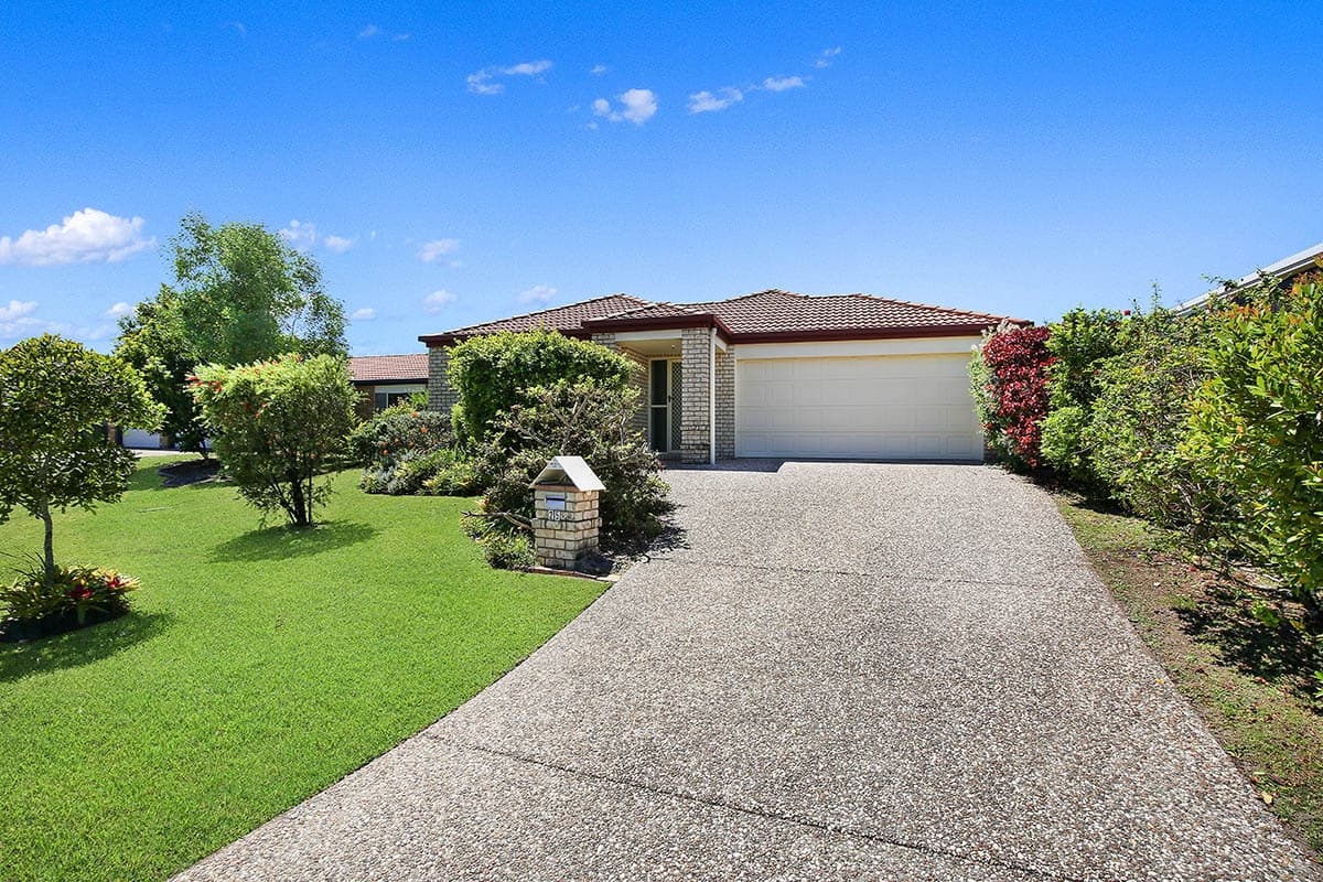25 Mimosa Crescent, Currimundi, Currimundi — photo 1 of 5