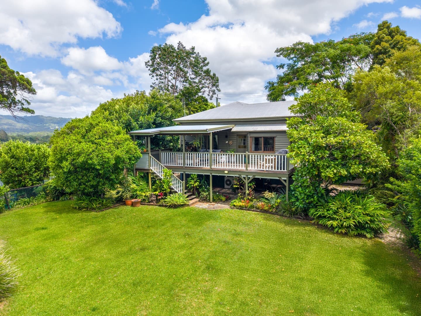 15 Hill Street, Palmwoods, Palmwoods — photo 1 of 5