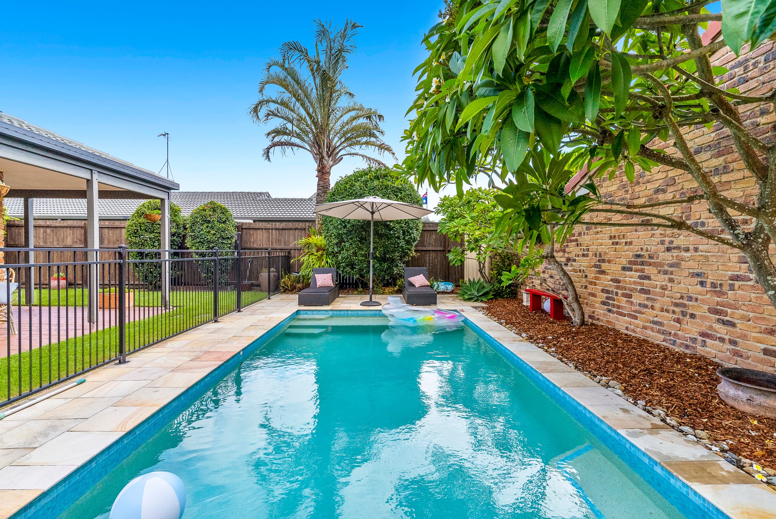 10 Oriole Court, Burleigh Waters, Burleigh Waters — photo 1 of 5