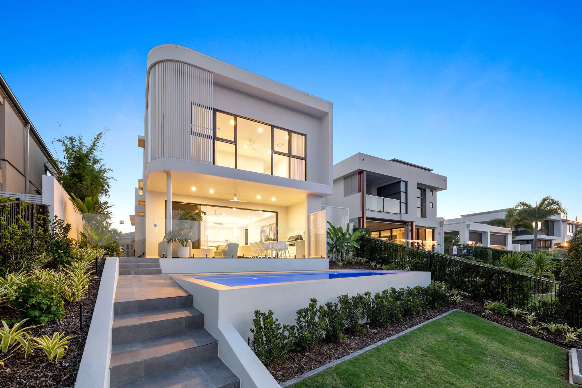 7667 Fairway Boulevard, Hope Island - Image 1