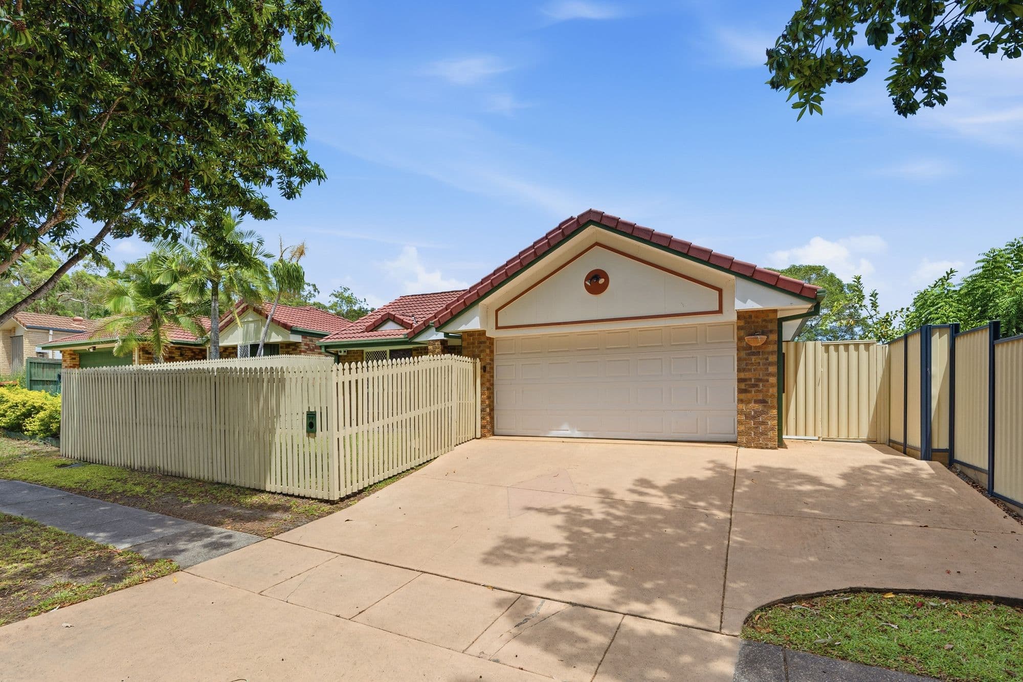 77 Tamarisk Way, Drewvale, Drewvale — photo 1 of 5