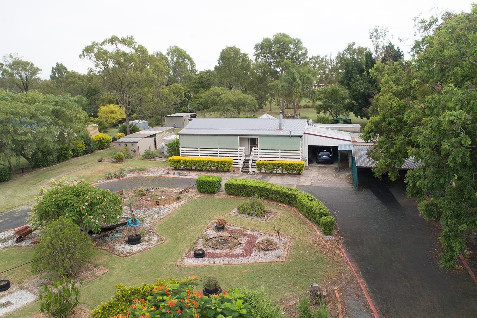 25 Caleys Court, Lockrose - Image 1