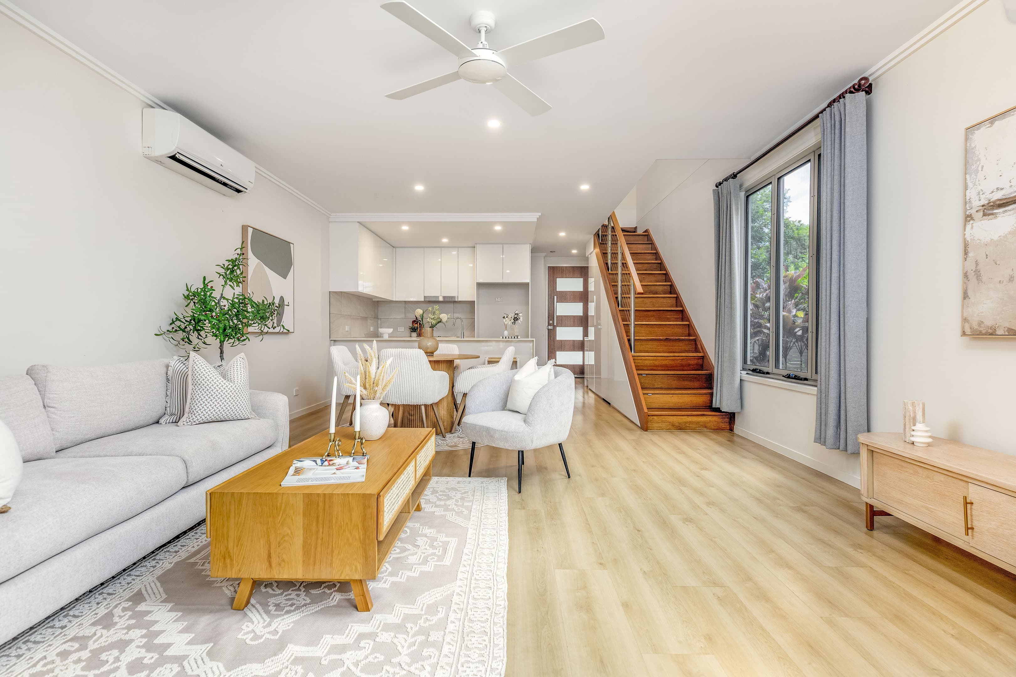 100 Florabella Drive, Robina, Robina — photo 1 of 5