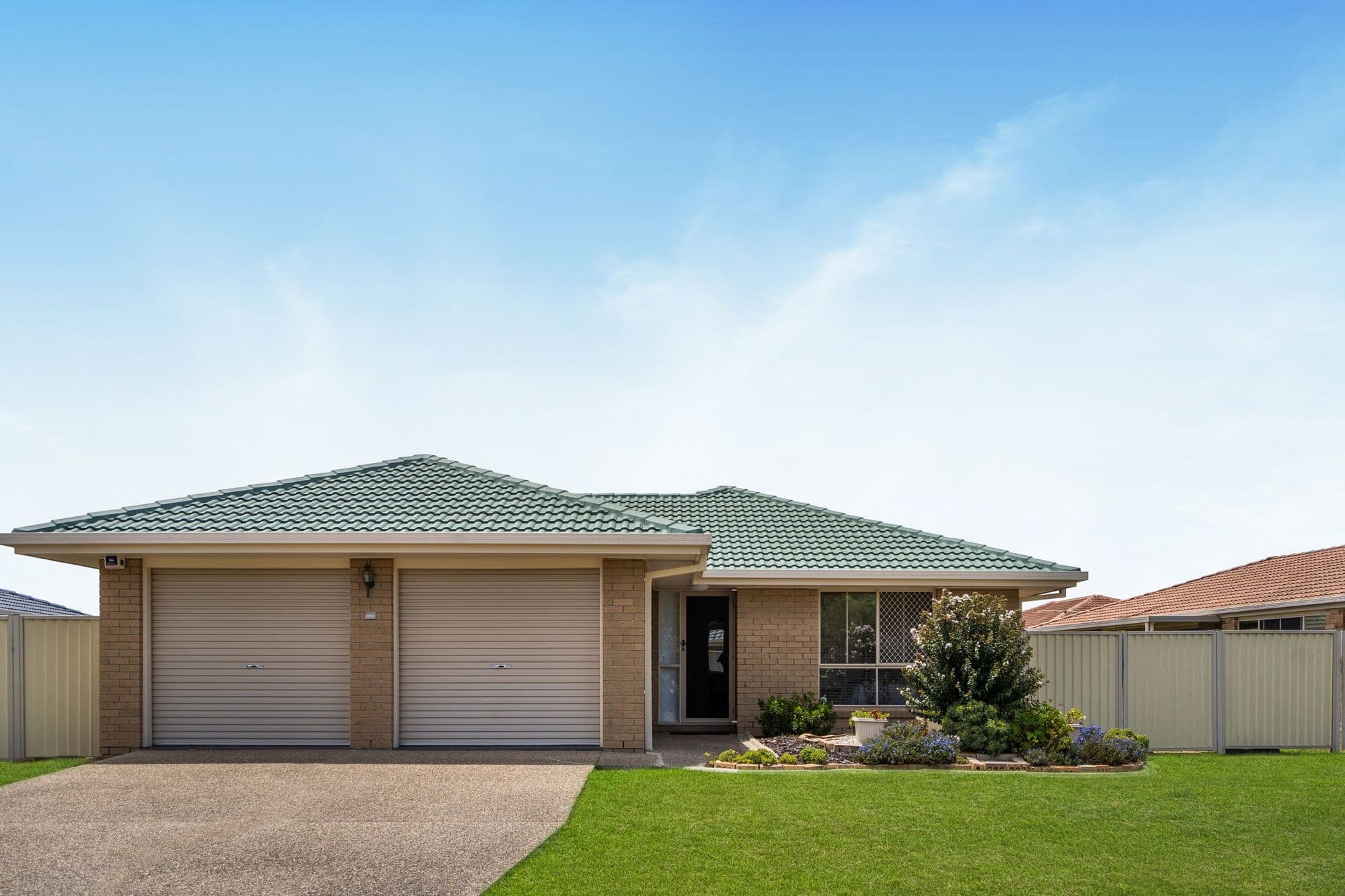 74 Kilsay Crescent, Meadowbrook, Meadowbrook — photo 1 of 5