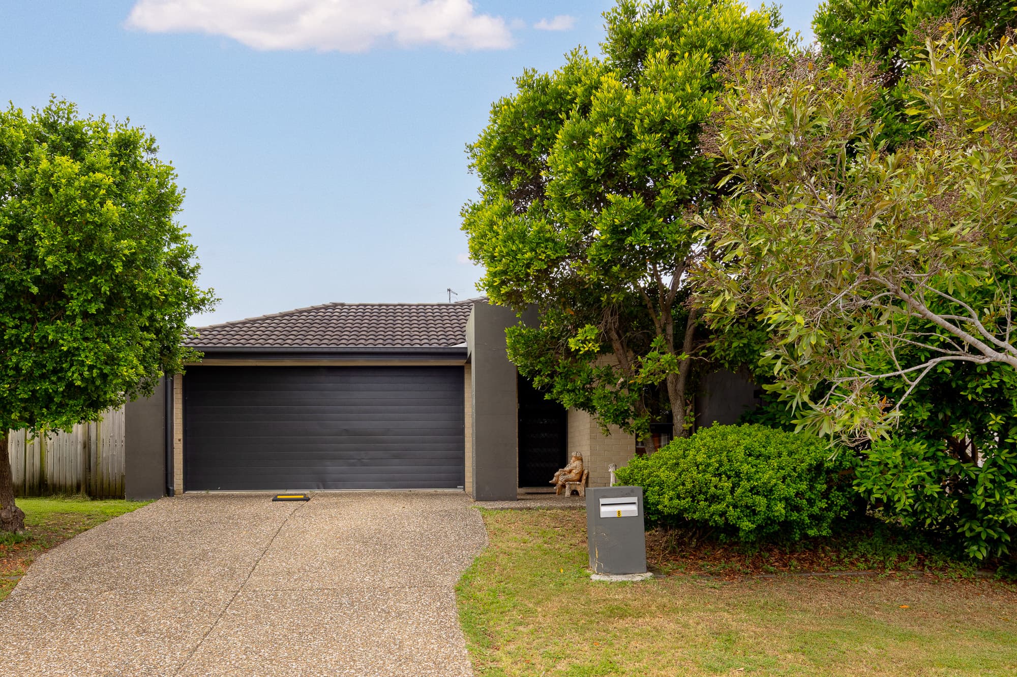 8 Huxley Street, Redbank Plains, Redbank Plains — photo 1 of 5
