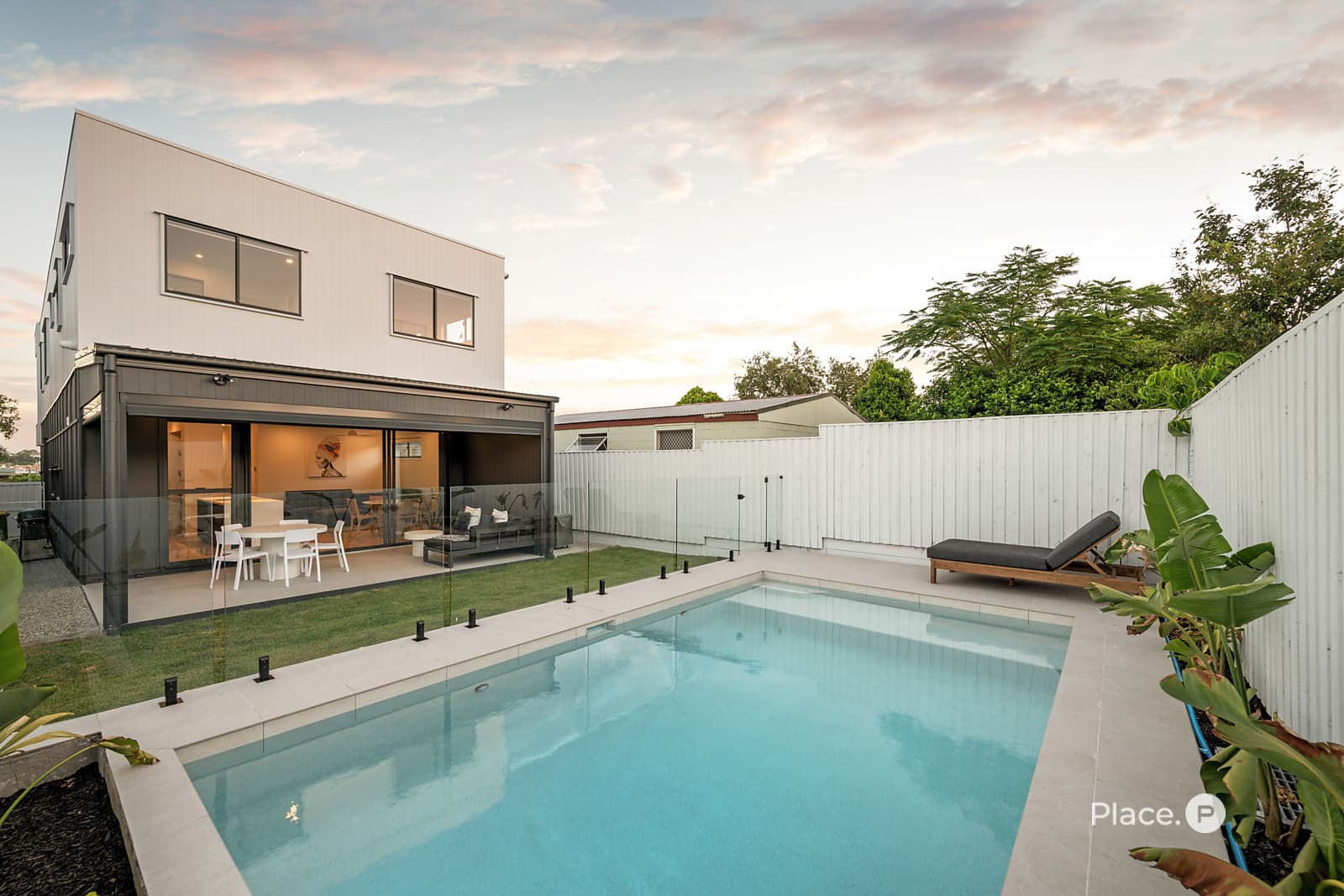 27 Delsie Street, Cannon Hill, Cannon Hill — photo 1 of 5