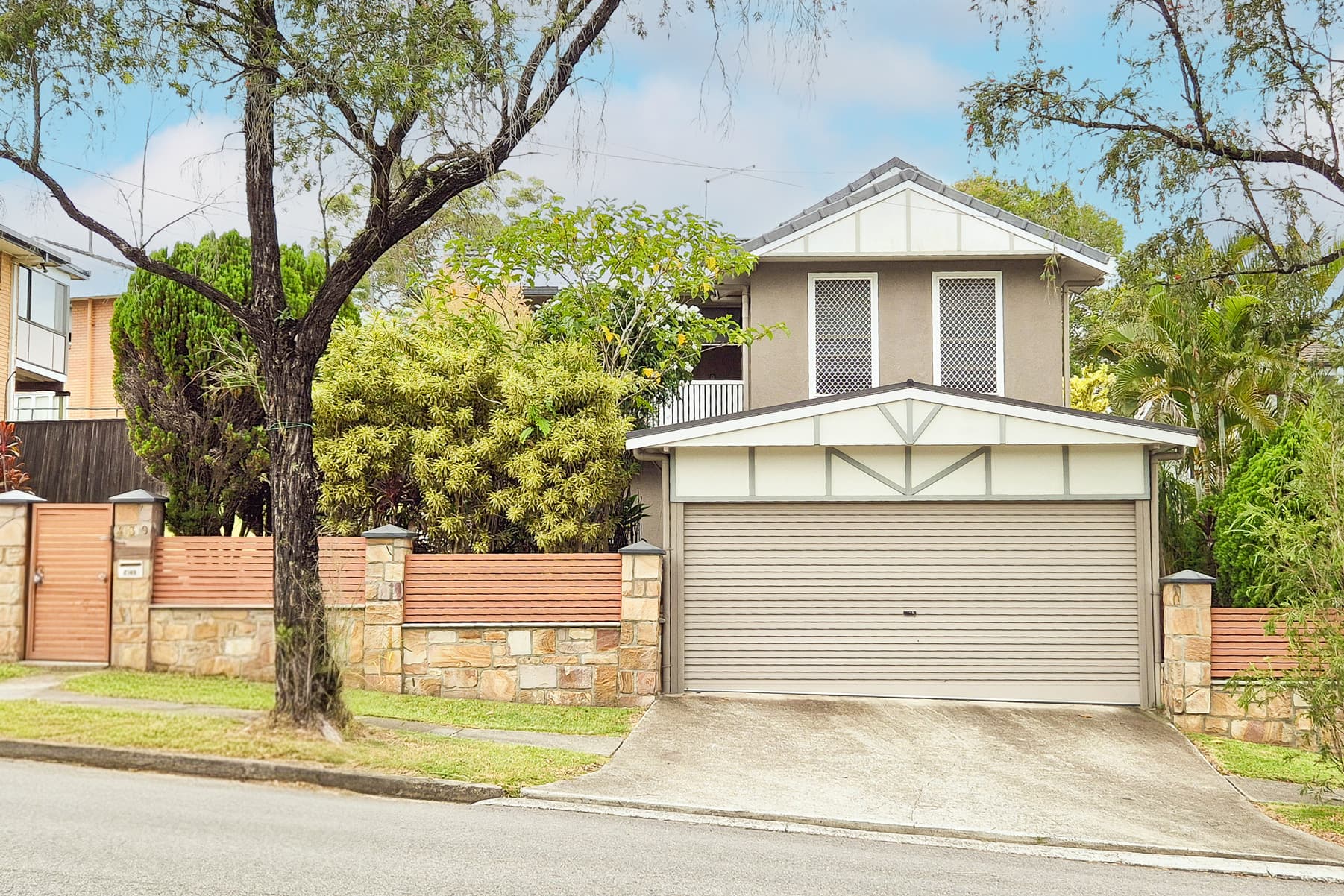 439 Nursery Road, Holland Park - Image 1
