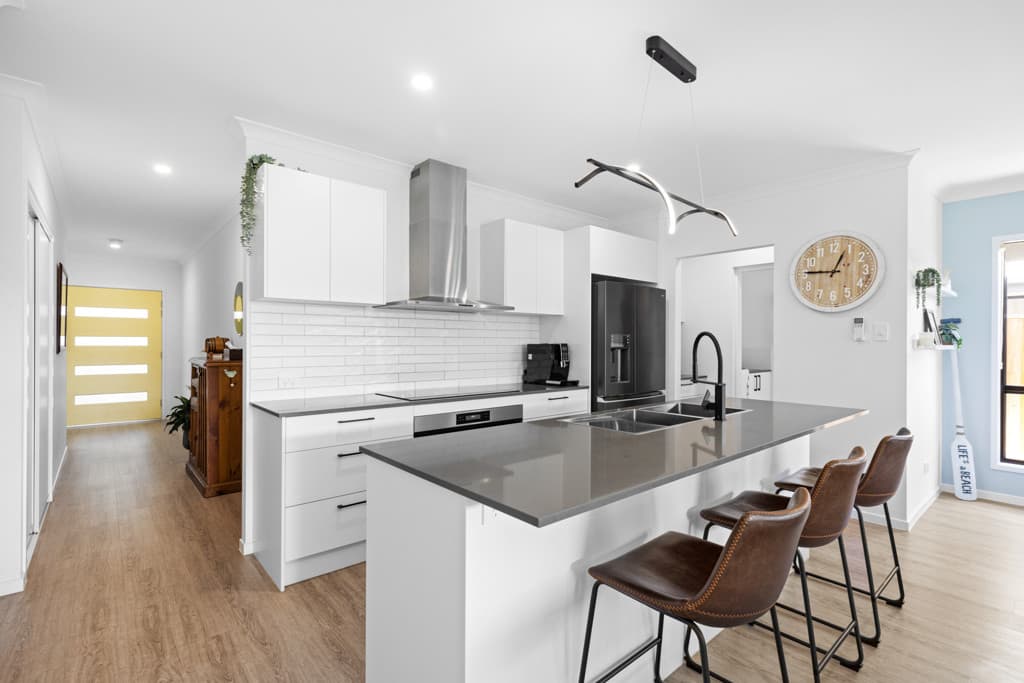 6 Jennifer Street, Nirimba, Nirimba — photo 1 of 5