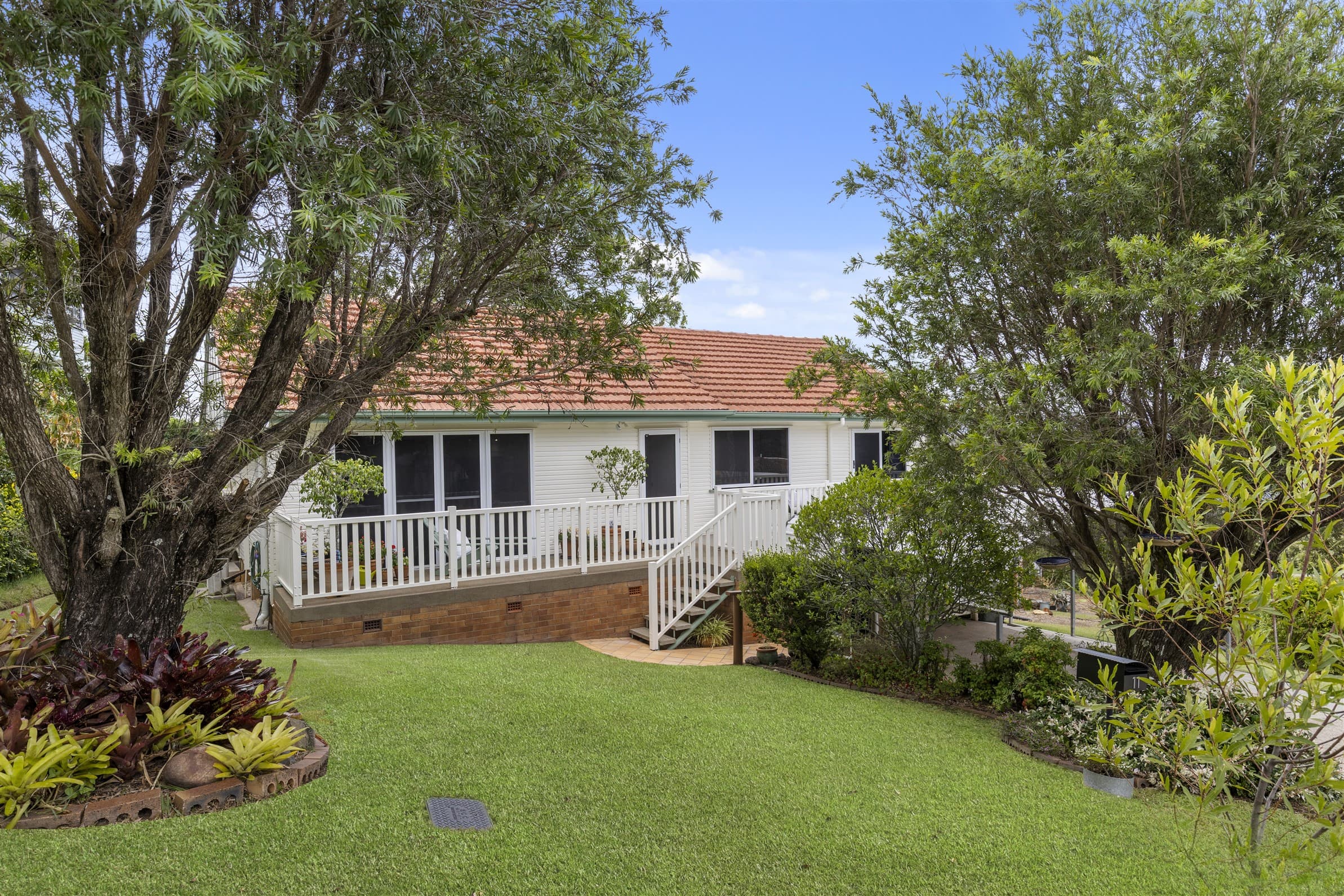 11 Charmaine Street, Moorooka, Moorooka — photo 1 of 5
