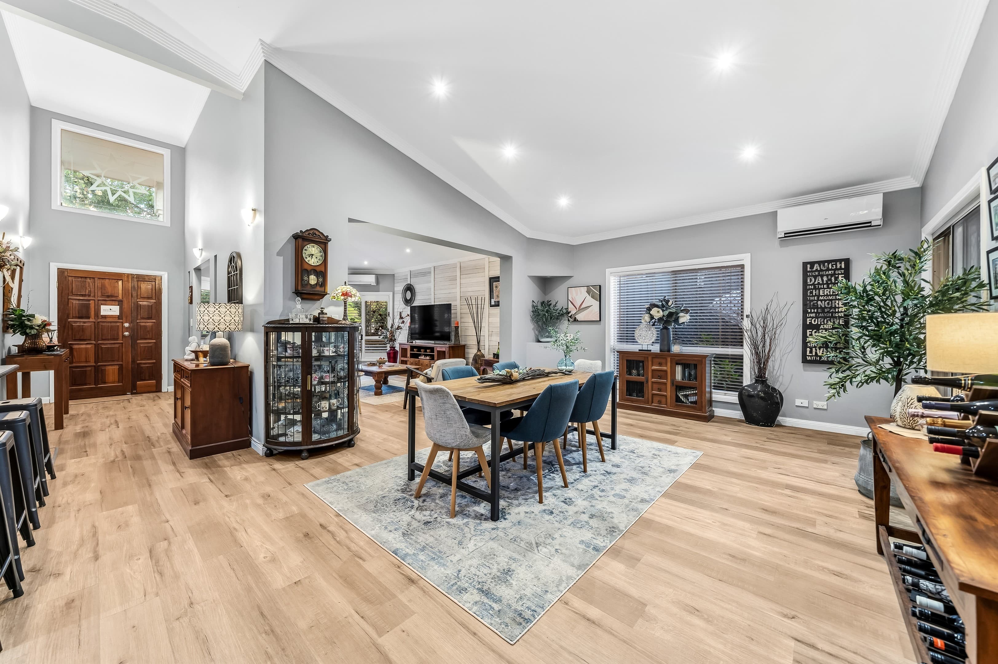 4 Diamondy Close, Forest Lake, Forest Lake — photo 1 of 5