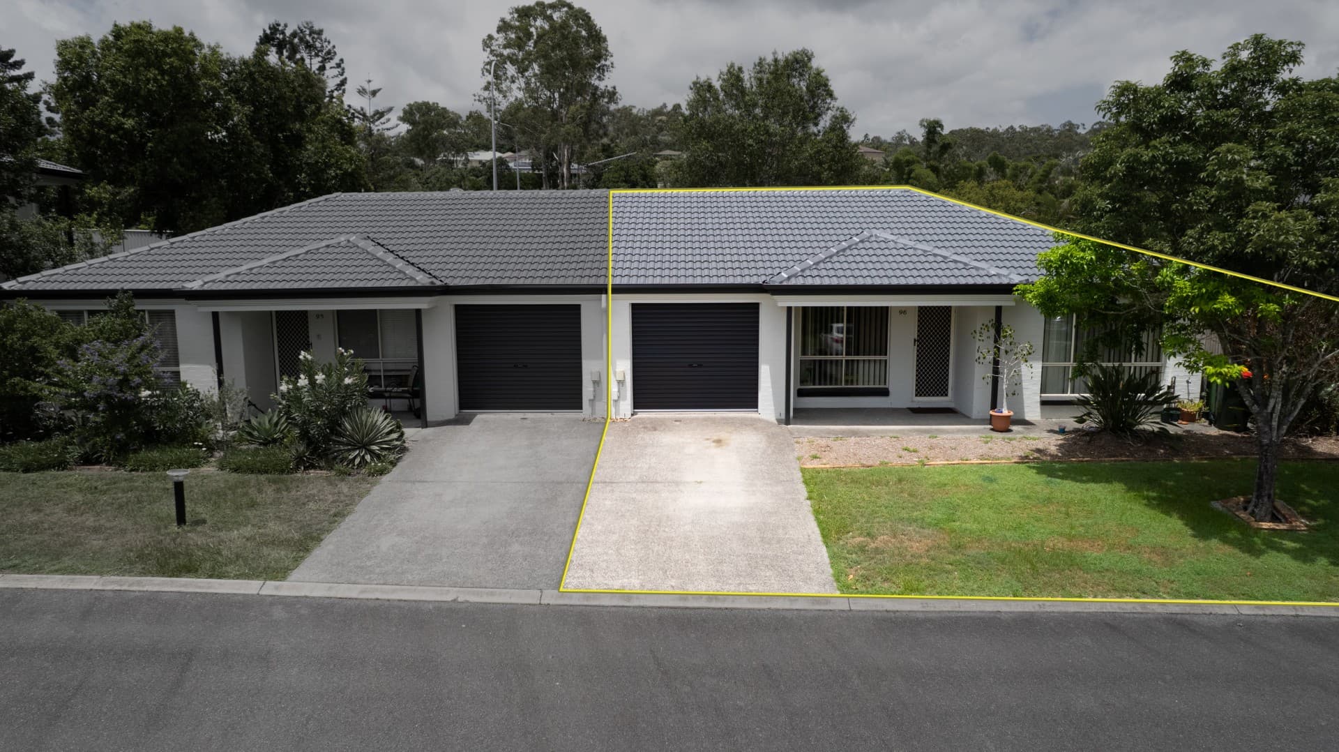 96/31 Archipelago Street, Pacific Pines — photo 1 of 5