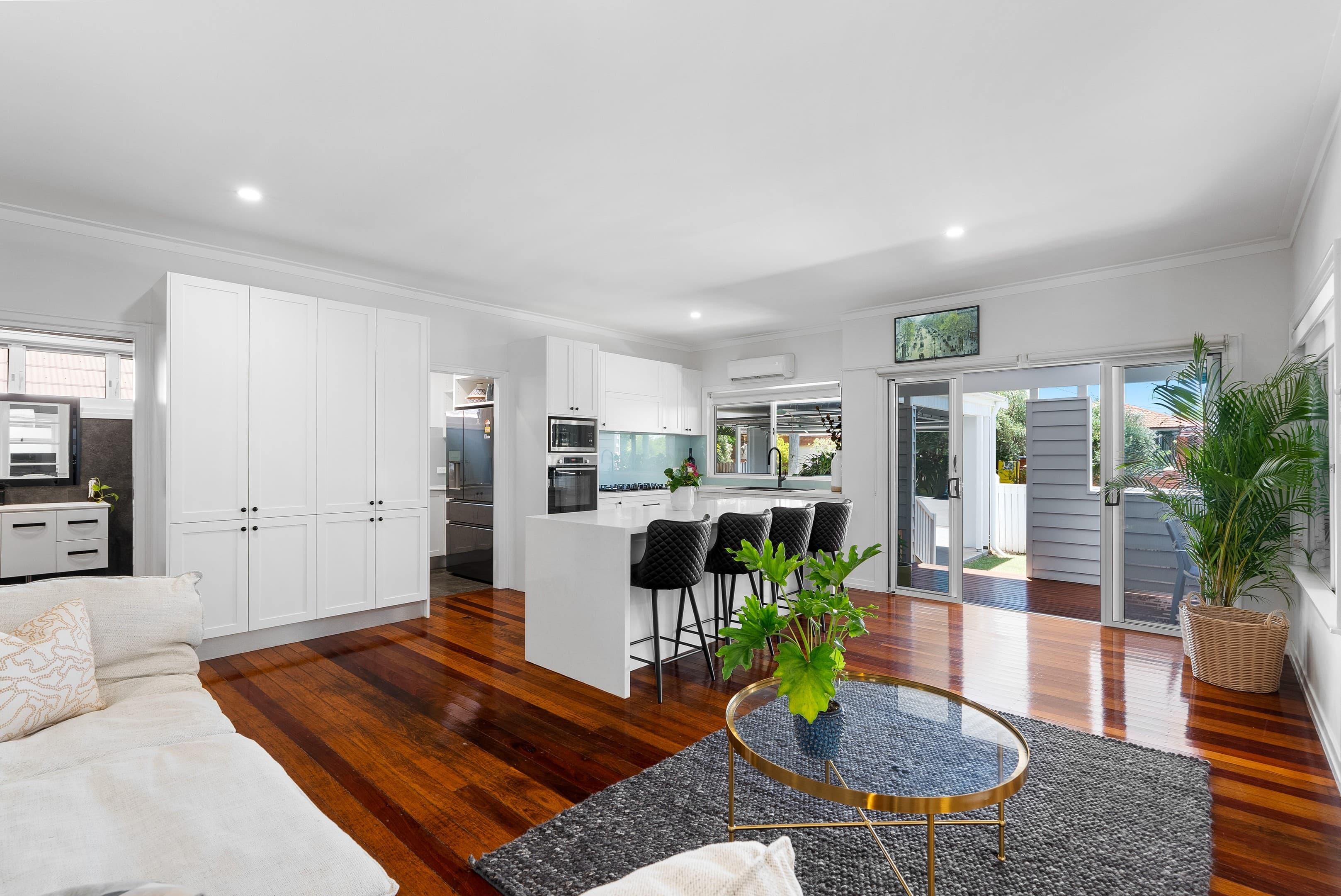 41 Queen Street, Scarborough, Scarborough — photo 1 of 5