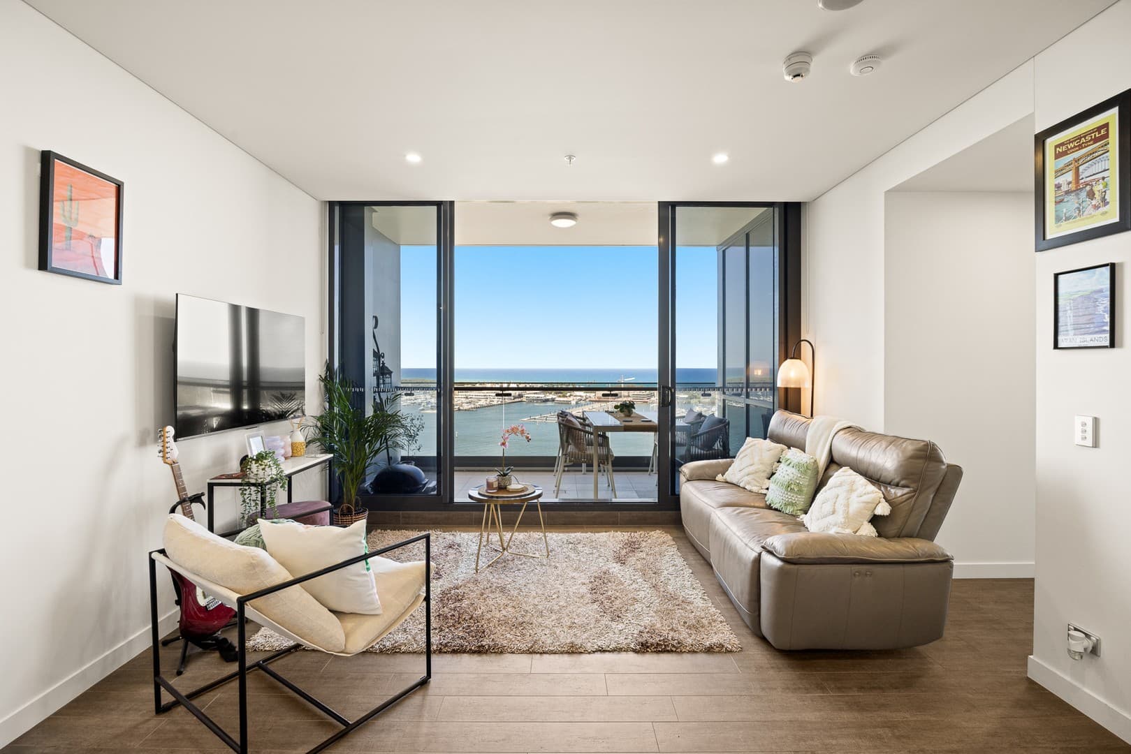 1809/2 Como Crescent, Southport - Image 1