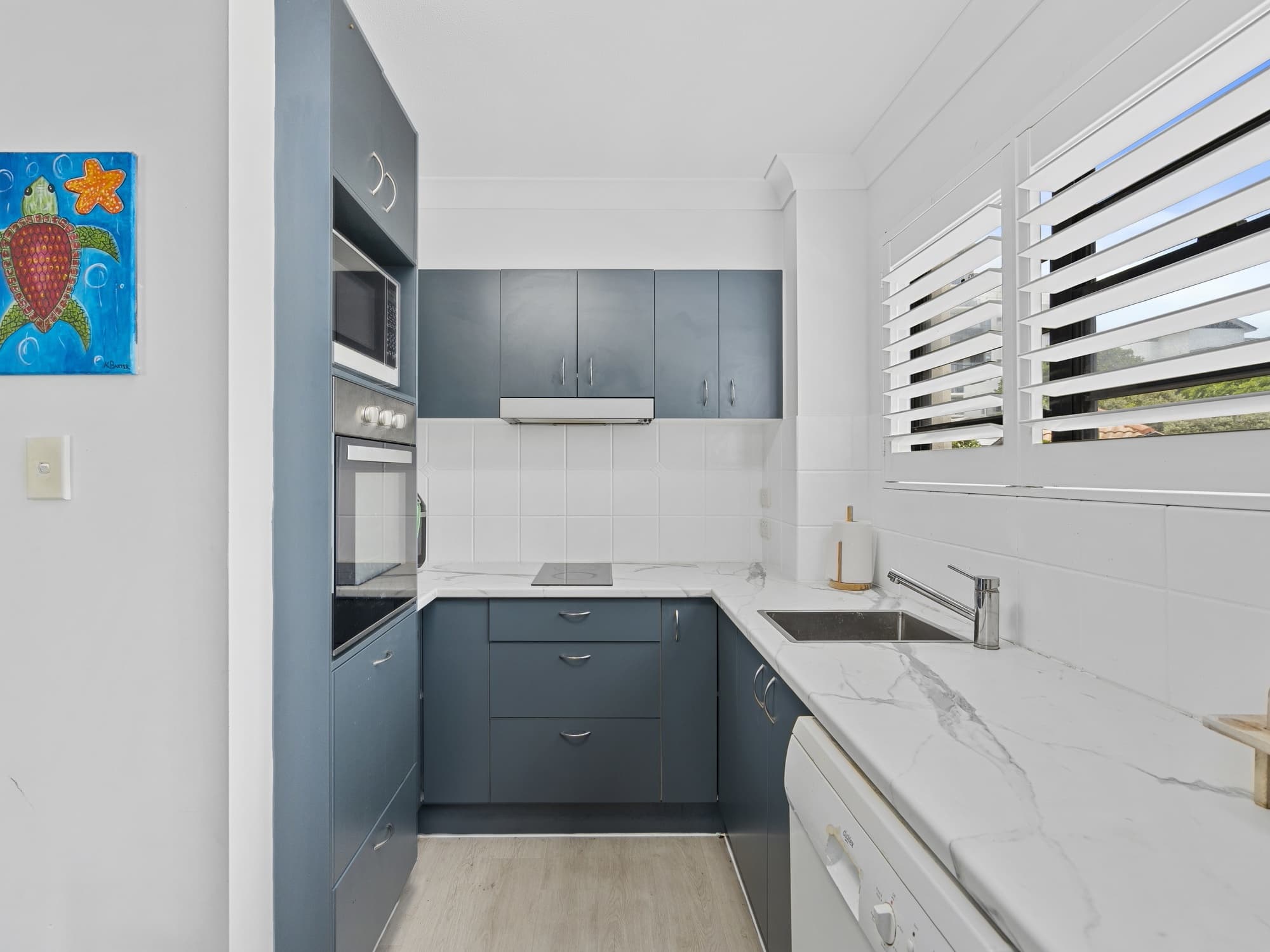 115/392 Marine Parade, Labrador, Labrador — photo 1 of 5