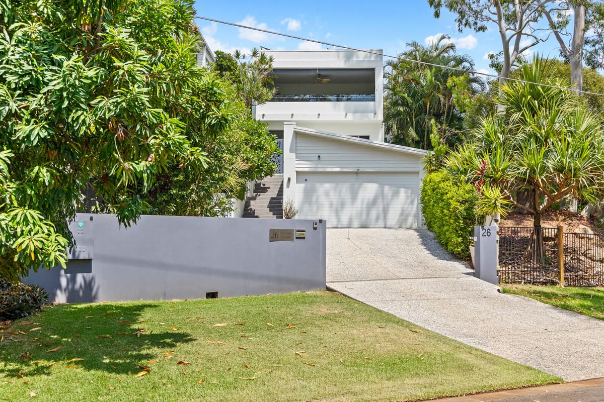 26 O'Connell Parade, Wellington Point, Wellington Point — photo 1 of 5