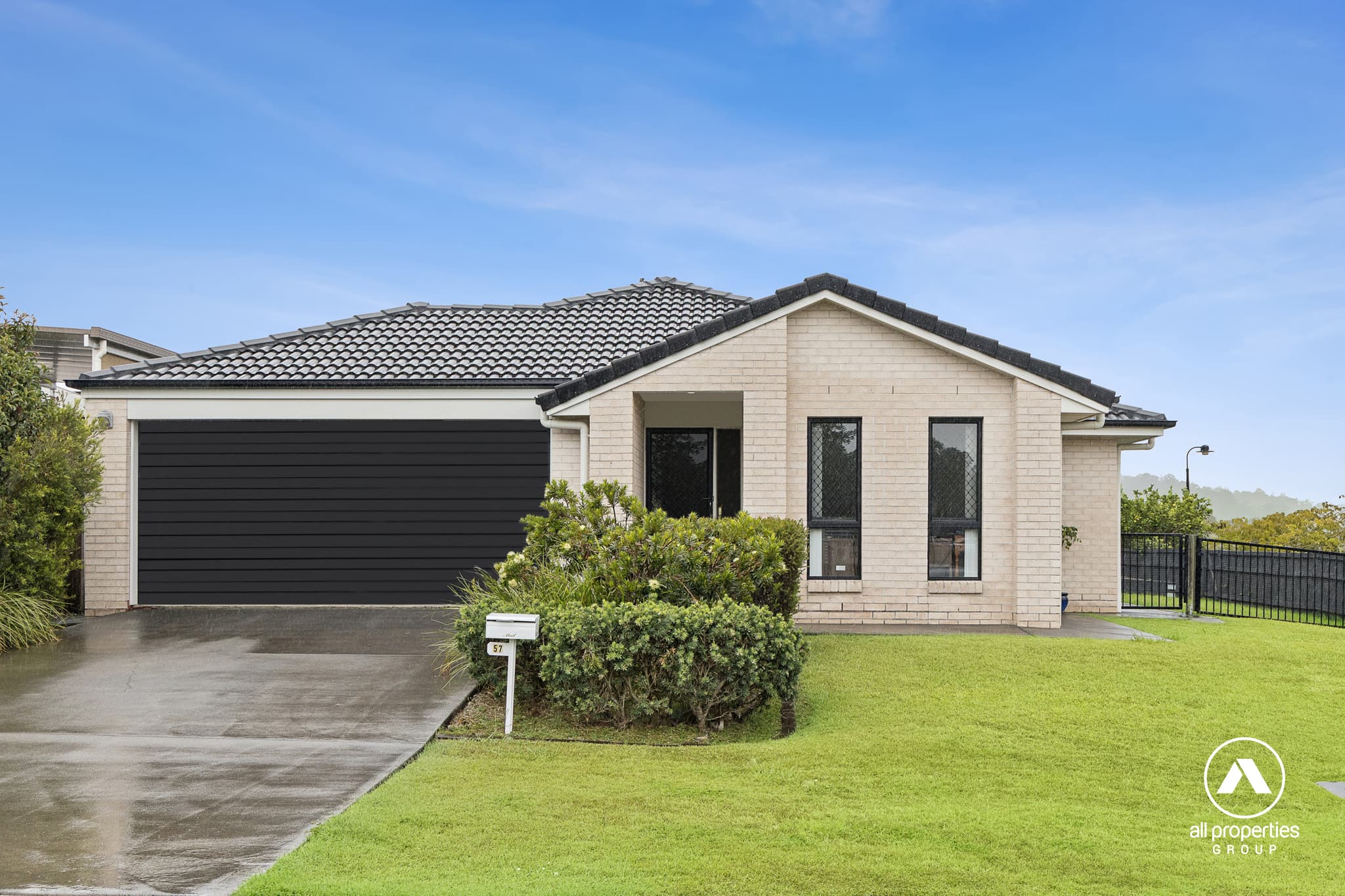 57 Clearwater Street, Bethania - Image 1