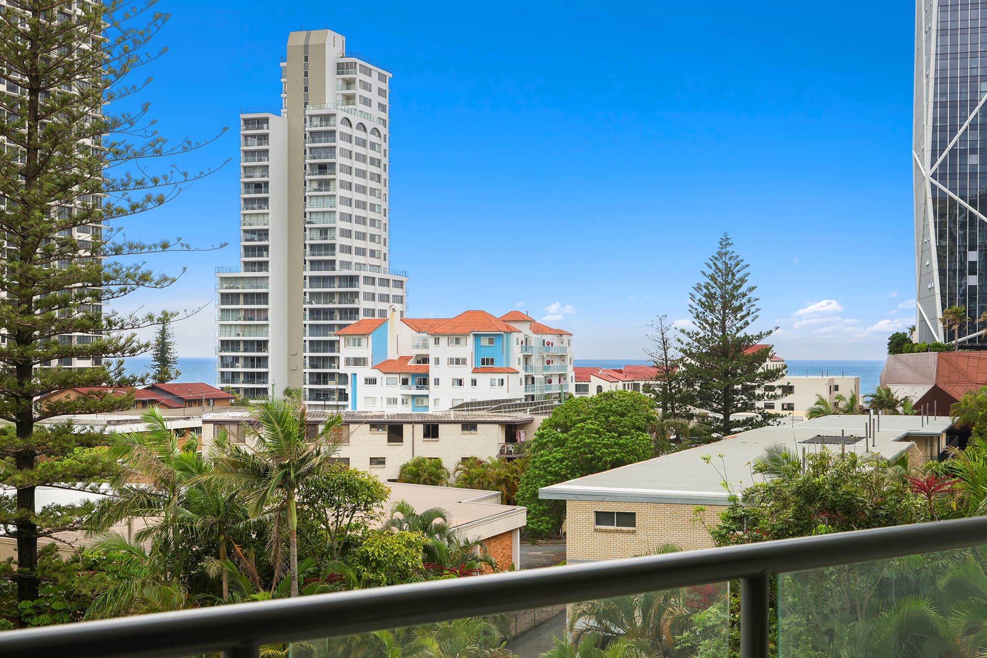 405/2865 Gold Coast Highway, Surfers Paradise, Surfers Paradise — photo 1 of 5