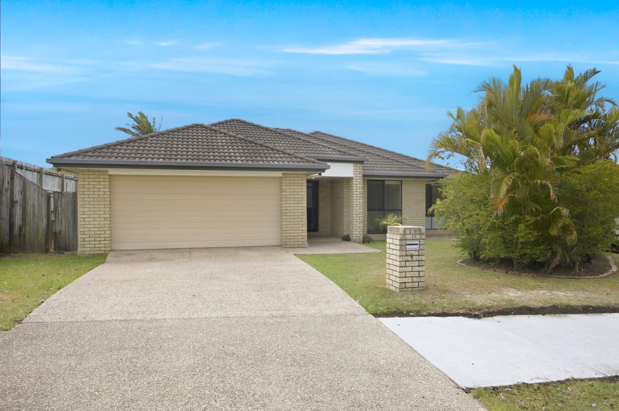 9 Billinghurst Crescent, Upper Coomera, Upper Coomera — photo 1 of 5