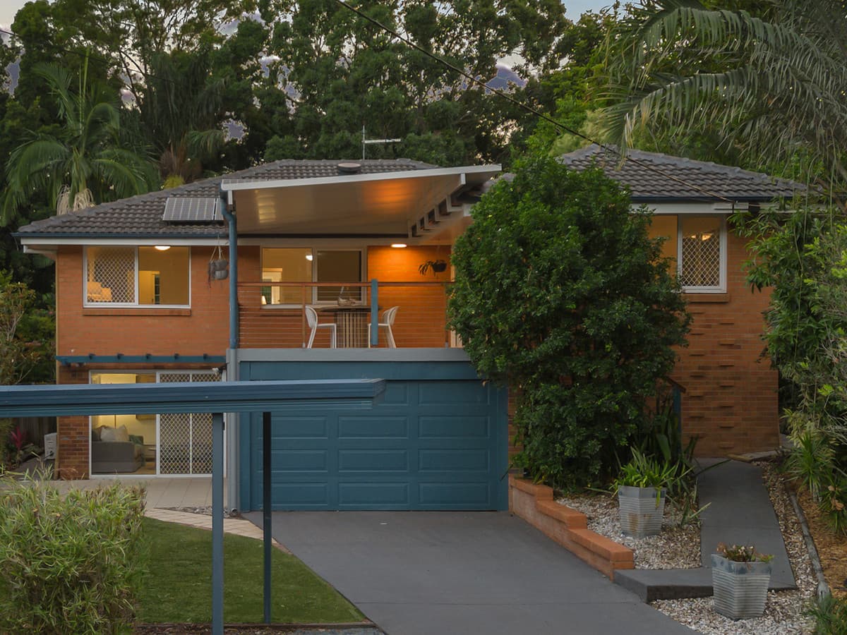 10 Pictavia Street, Toowong, Toowong — photo 1 of 5