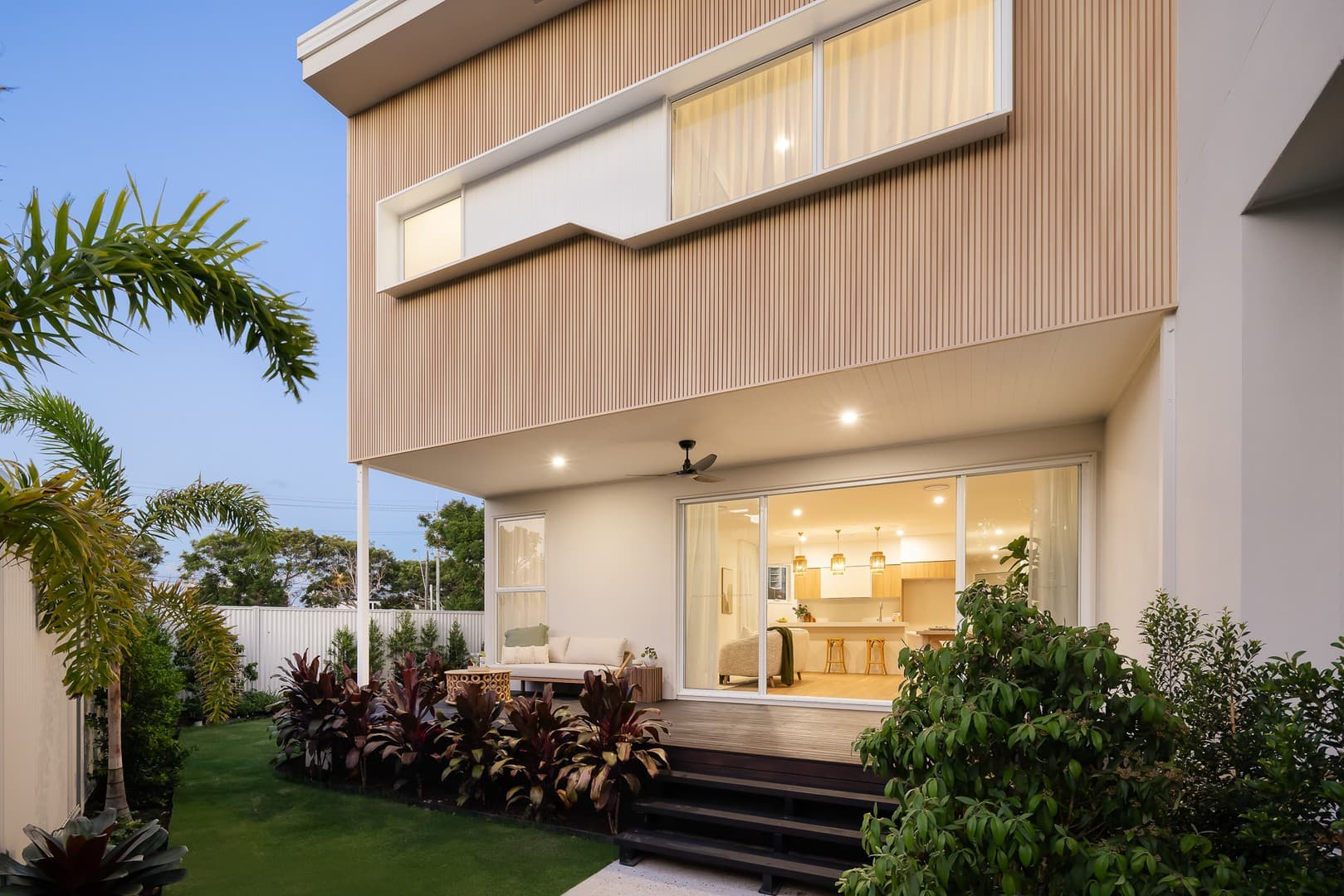 17 Chant Street, Broadbeach Waters, Broadbeach Waters — photo 1 of 5