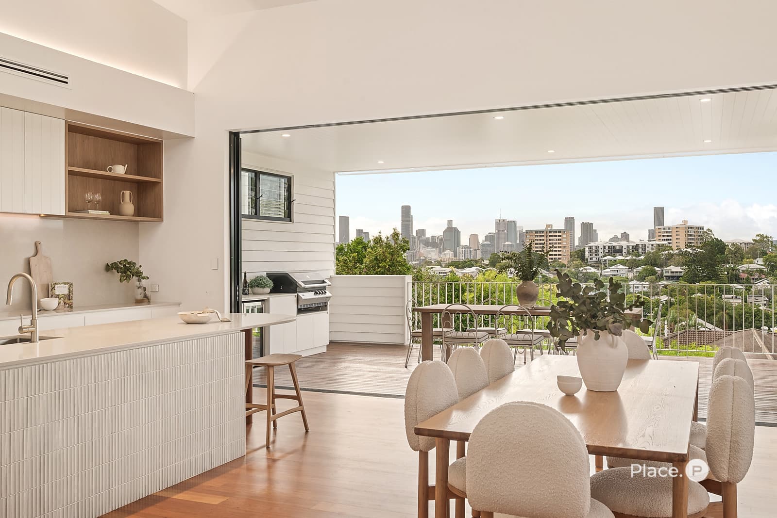 22 Power Street, Norman Park, Norman Park — photo 1 of 5