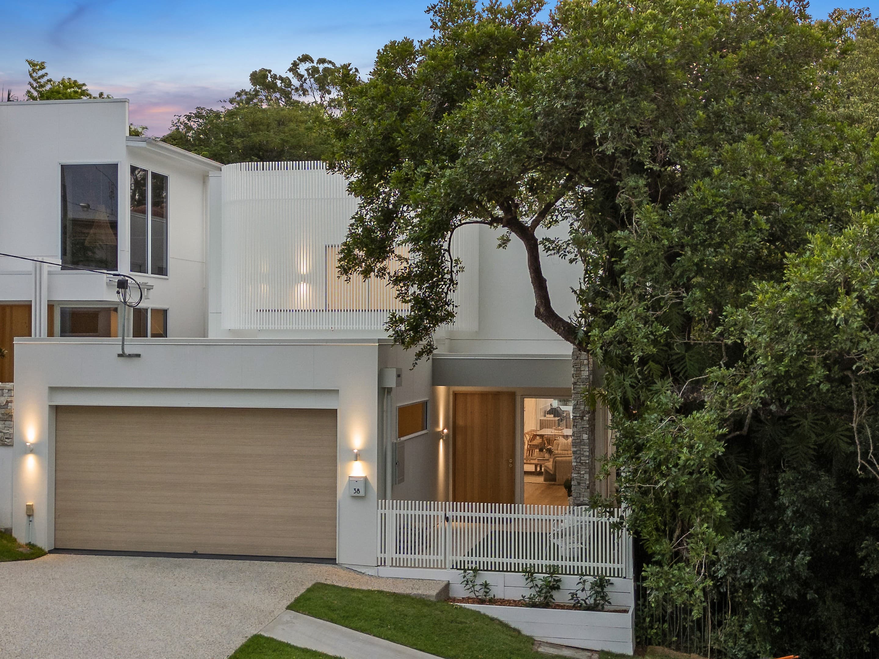 38 Gordon Terrace, Indooroopilly, Indooroopilly — photo 1 of 5