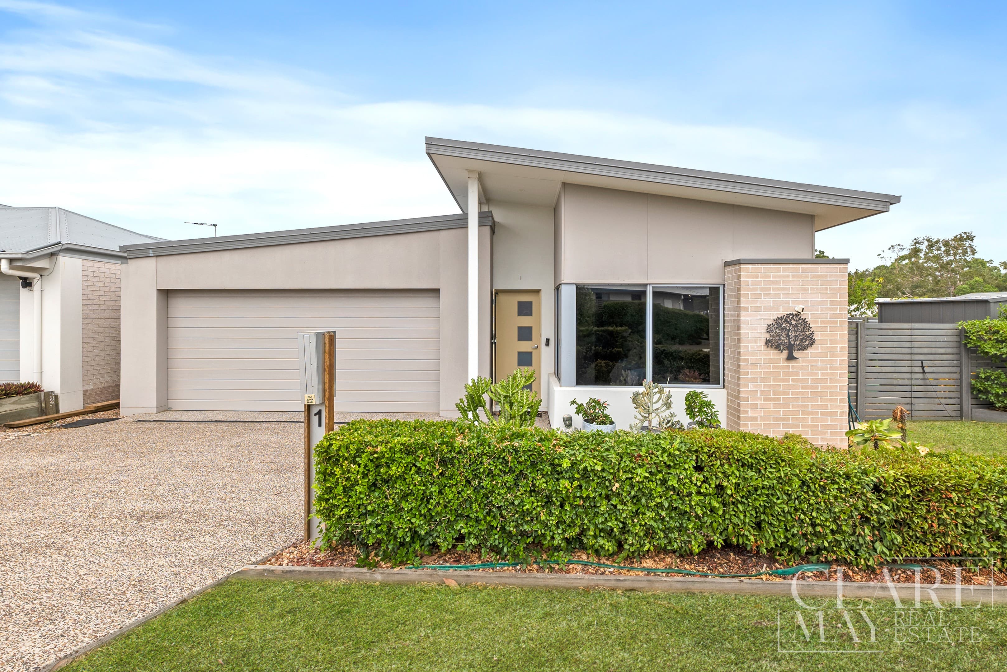 1 Spencer Way, Park Ridge, Park Ridge — photo 1 of 5