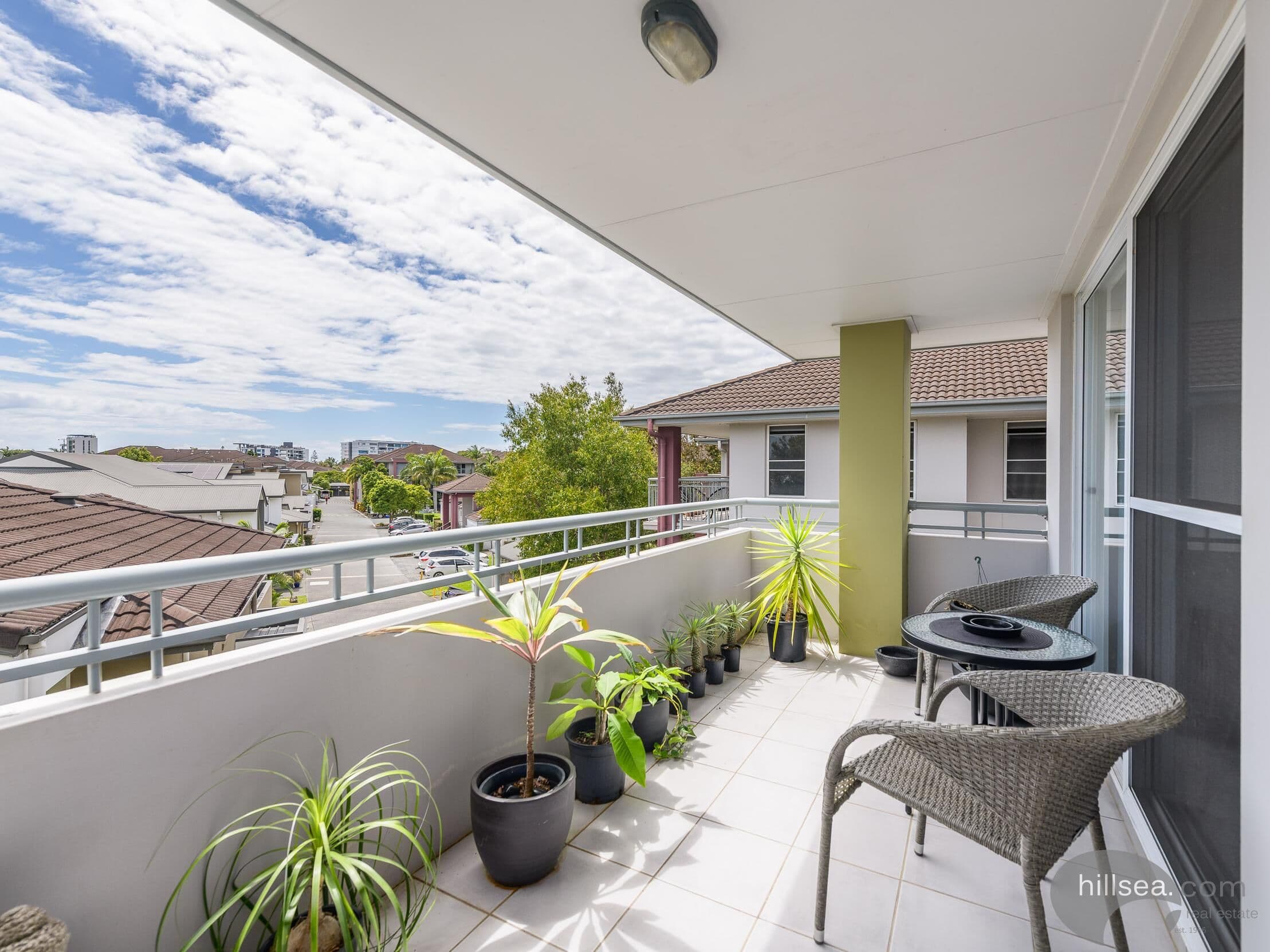 1109/33 Clark Street, Biggera Waters, Biggera Waters — photo 1 of 5