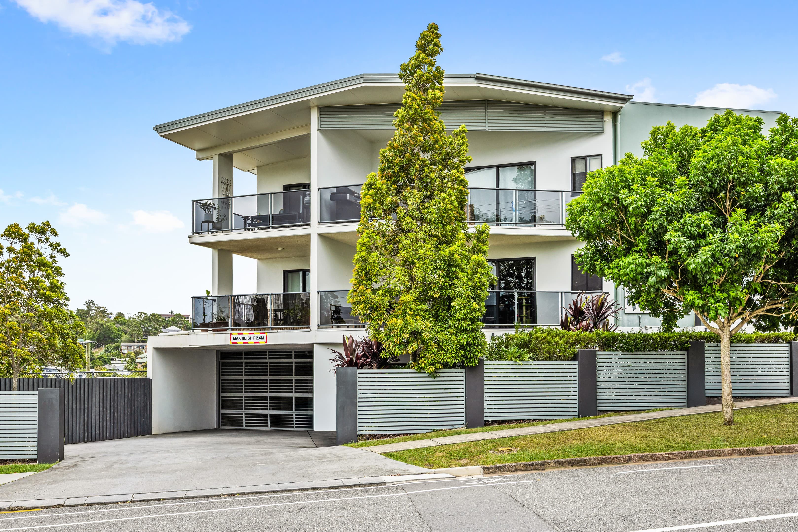 2/4 Wakefield Street, Alderley, Alderley — photo 1 of 5