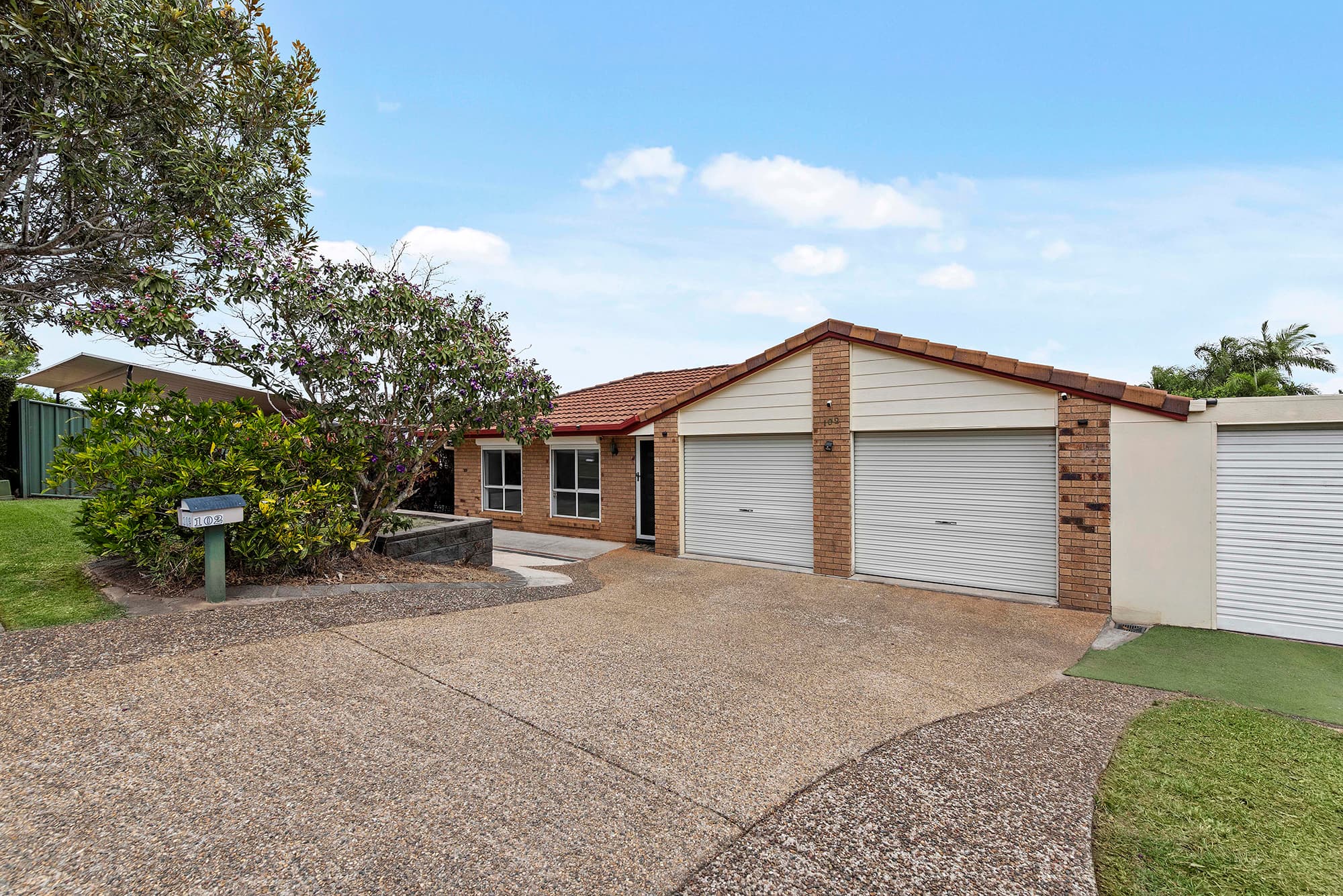 102 Radford Road, Manly West, Manly West — photo 1 of 5