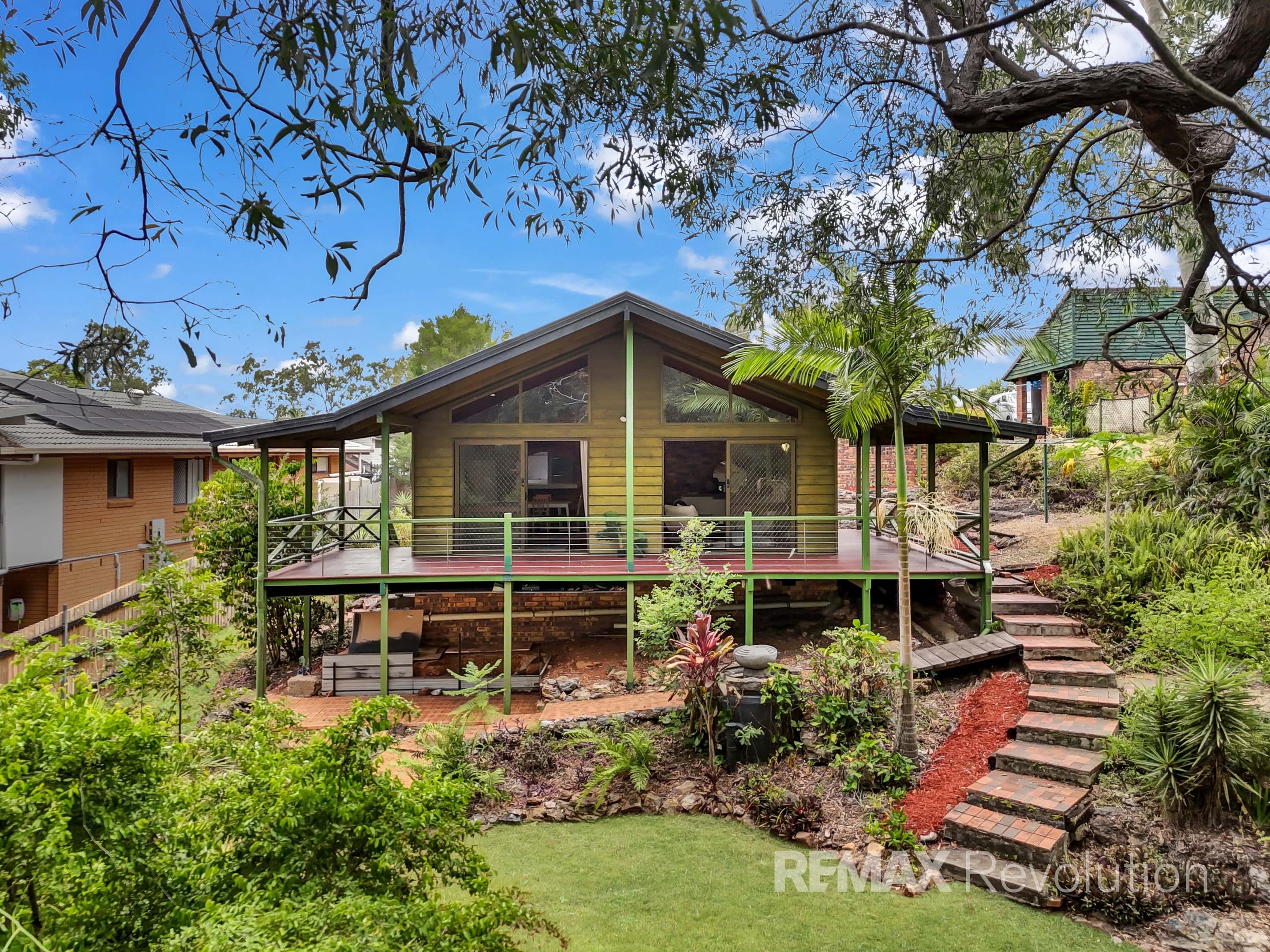 55 Leslie Parade, Slacks Creek, Slacks Creek — photo 1 of 5
