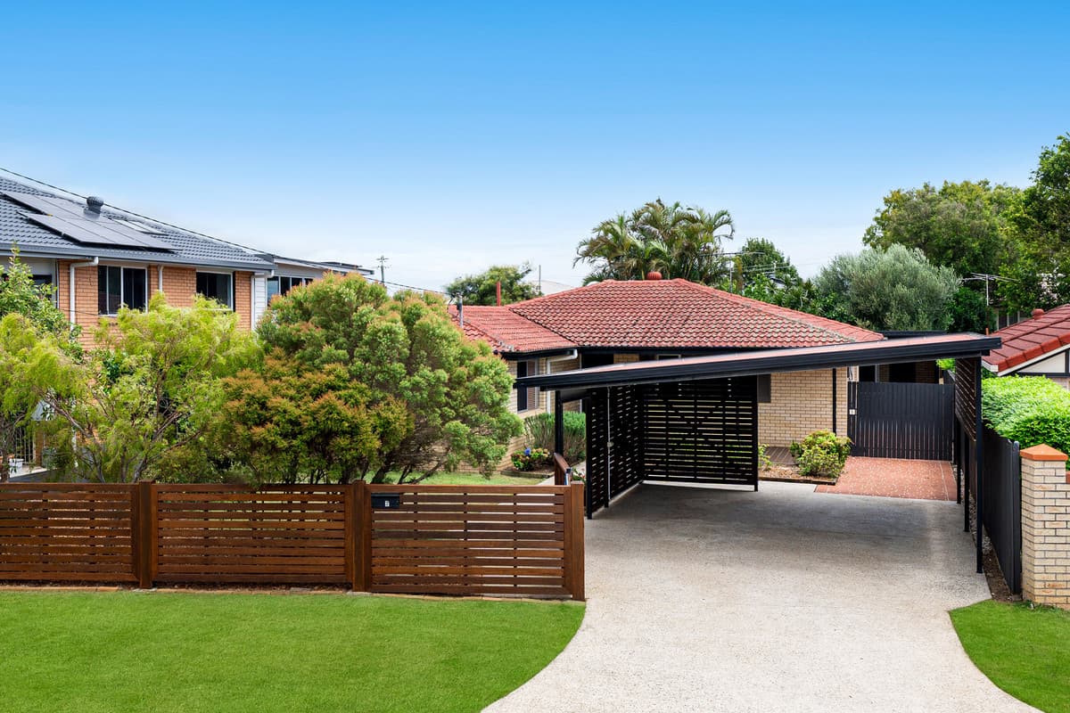 7 Glenlyn Street, Wynnum West, Wynnum West — photo 1 of 5