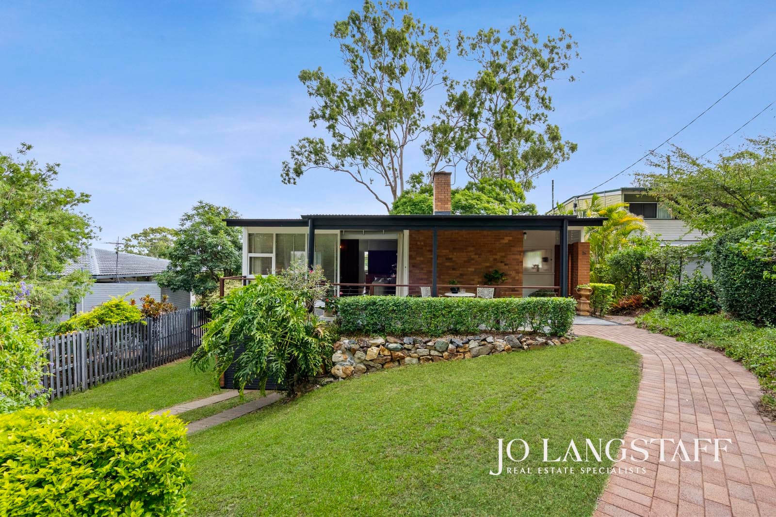 26 Cedarleigh Road, Kenmore, Kenmore — photo 1 of 5
