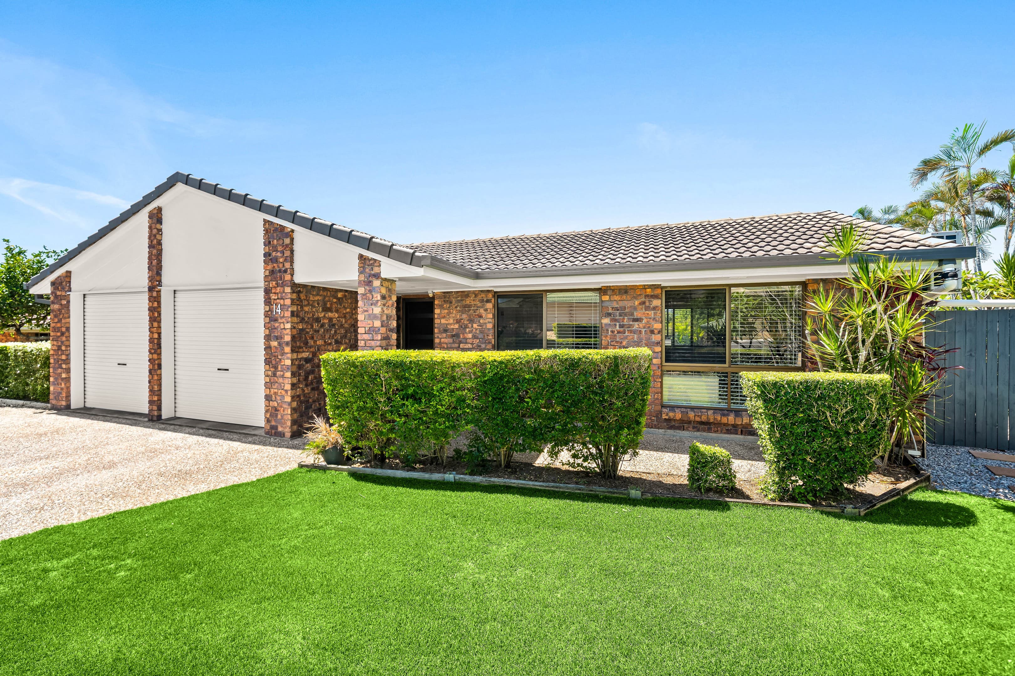 14 Norell Place, Eight Mile Plains, Eight Mile Plains — photo 1 of 5