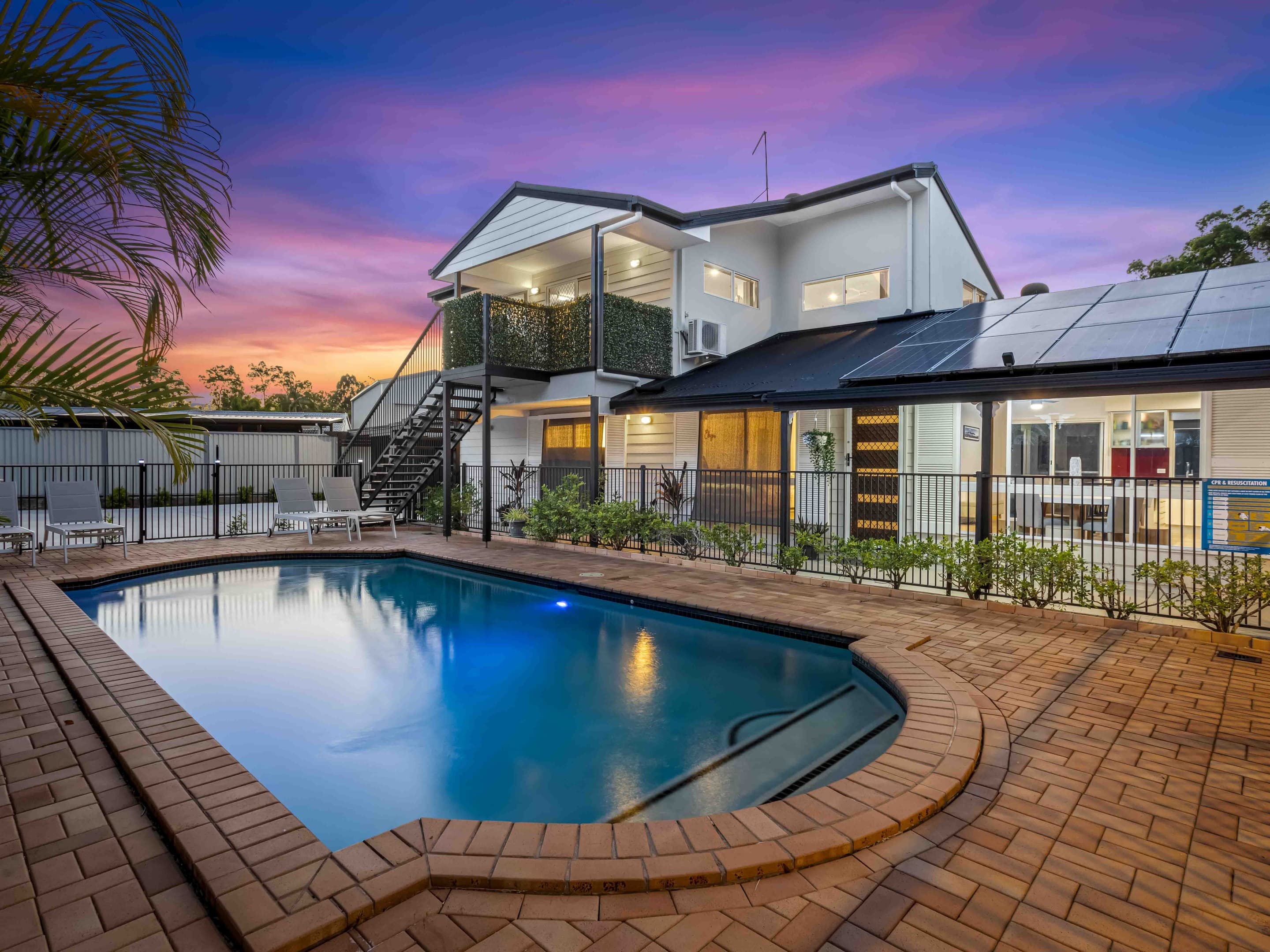 6 Flinders Park Court, Oxenford — photo 1 of 5