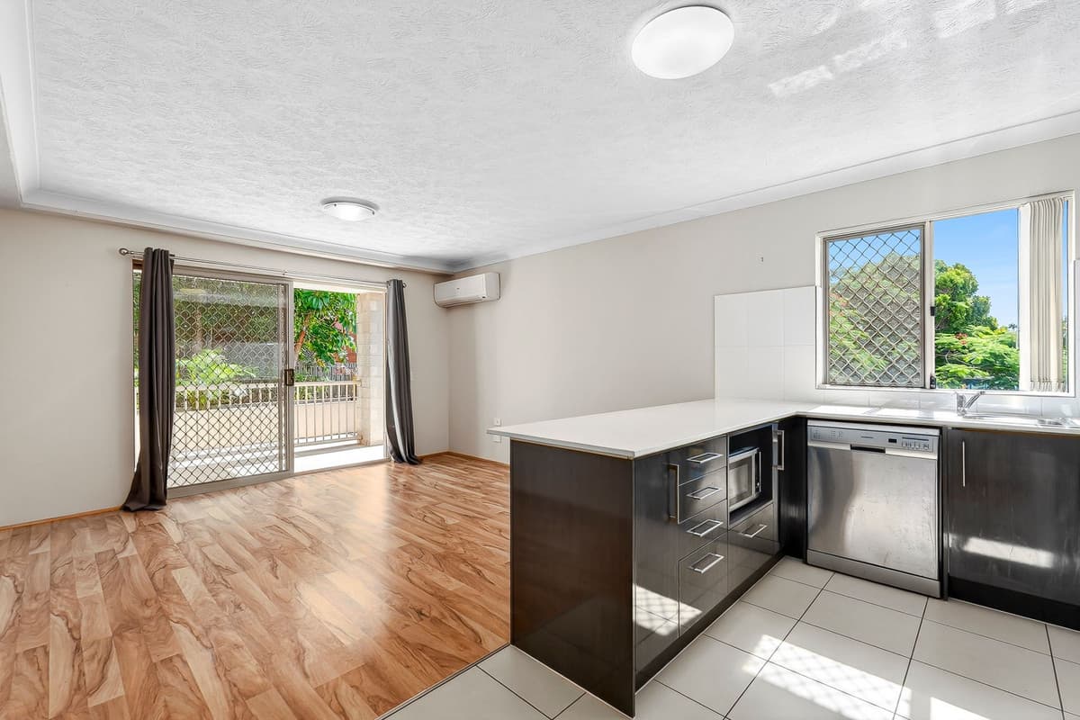 5/4 Sykes Court, Southport, Southport — photo 1 of 5