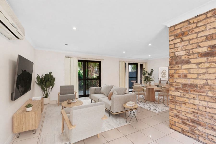 67 Bedivere Street, Carindale — photo 1 of 5