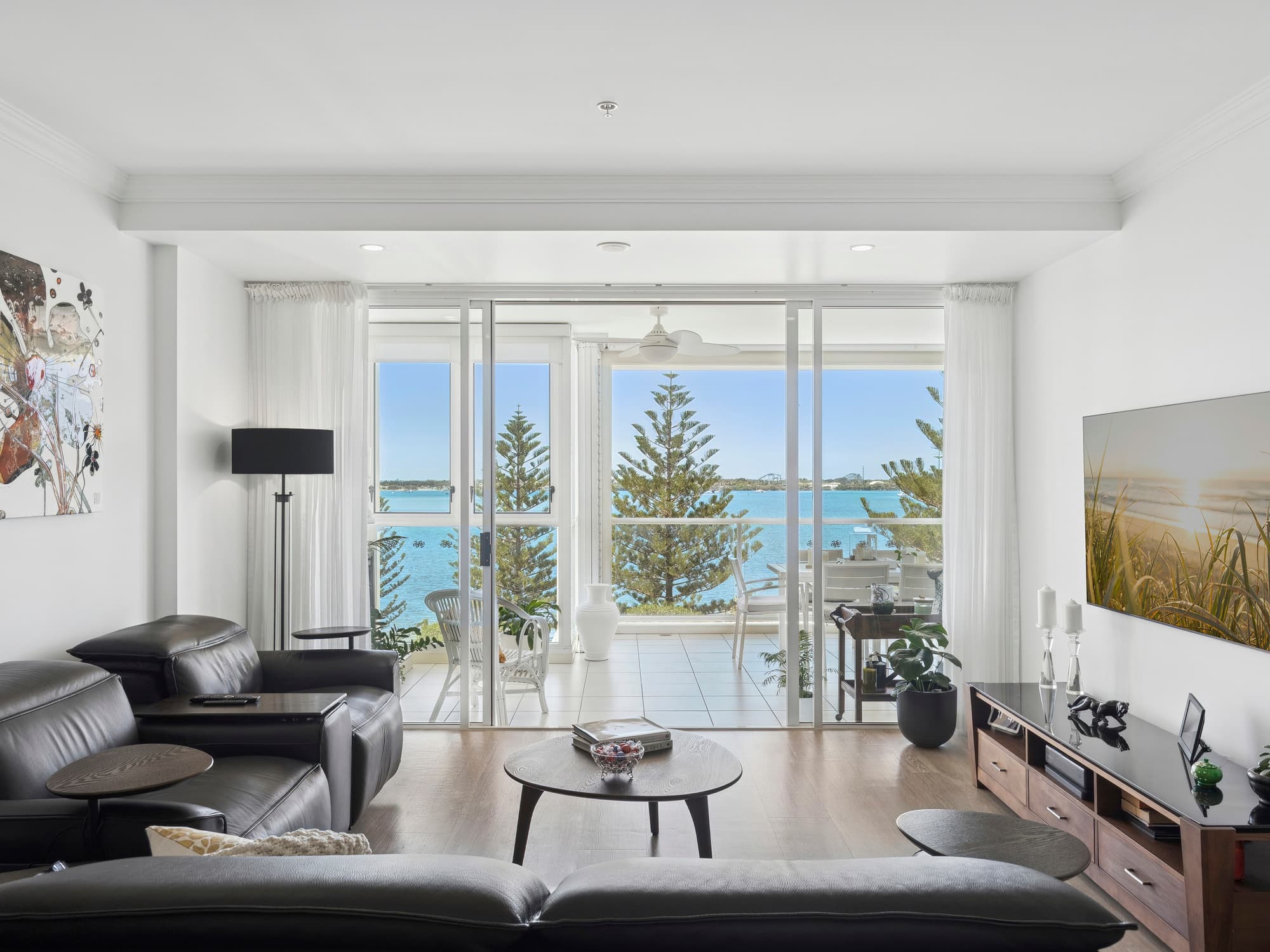 602/212-214 Marine Parade, Labrador, Labrador — photo 1 of 5