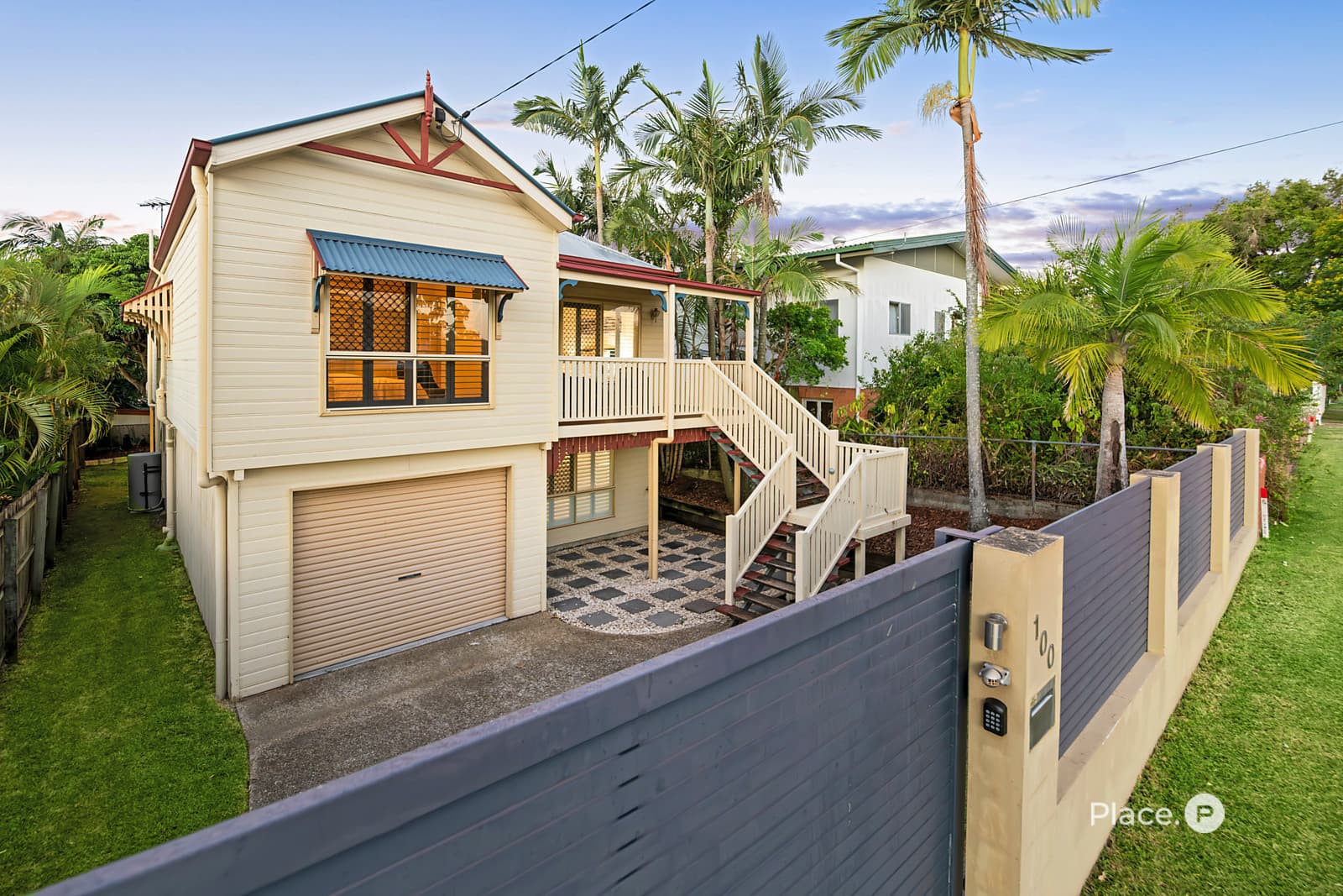 100 Graceville Avenue, Graceville, Graceville — photo 1 of 5