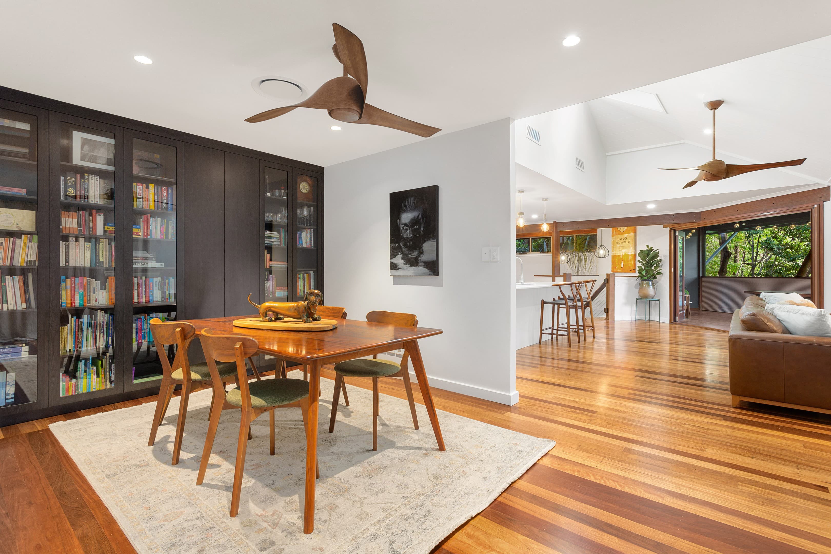 98 Avocado Street, Elanora — photo 1 of 5