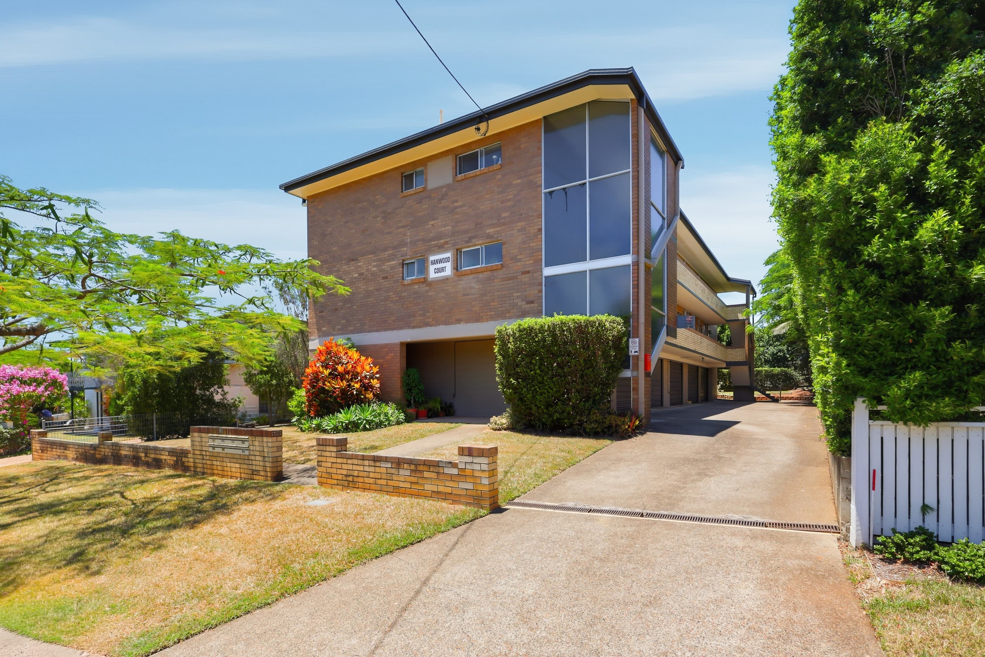 2/18 Phelan Street, Clayfield, Clayfield — photo 1 of 8