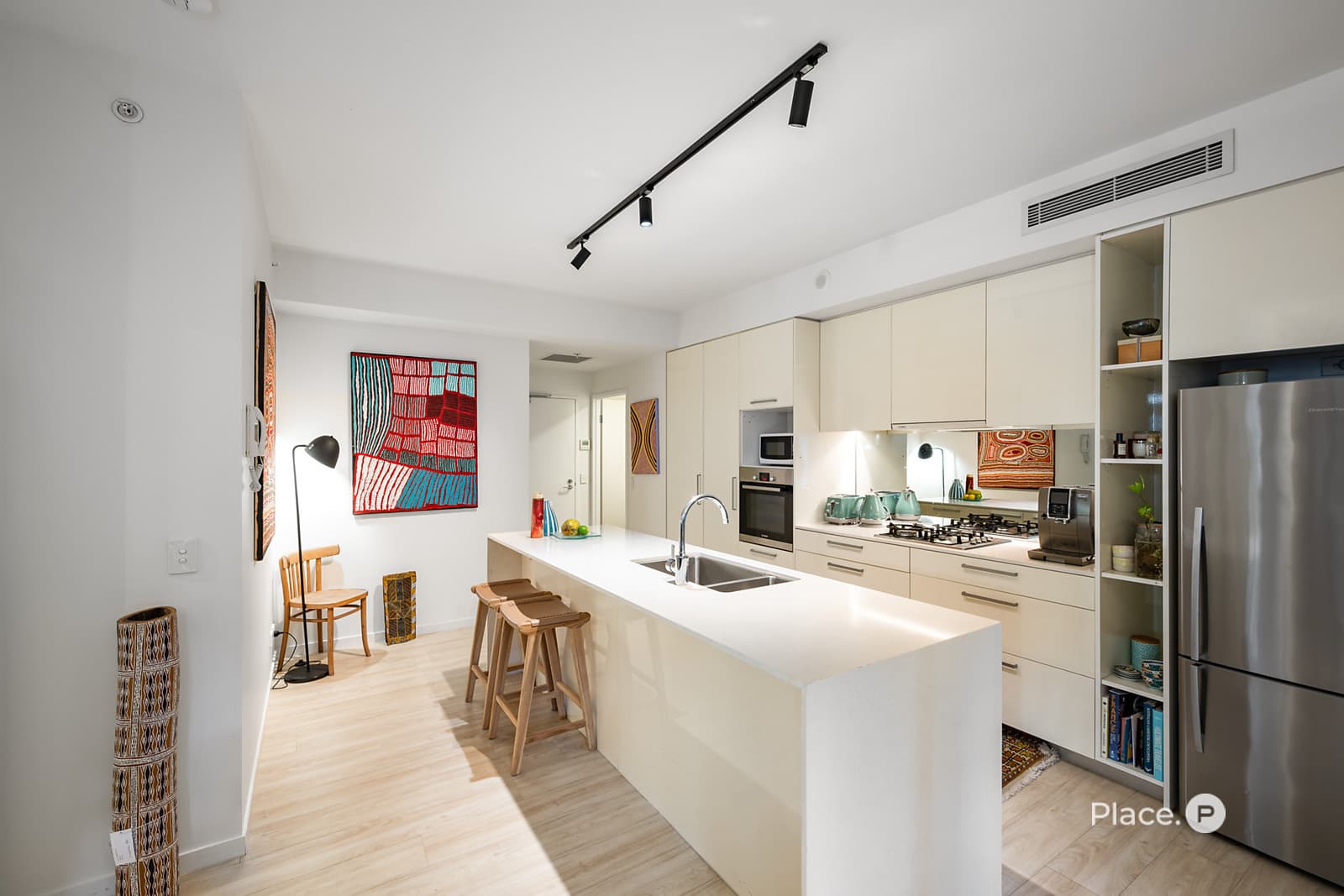 1002/9 Edmondstone Street, South Brisbane - Image 1