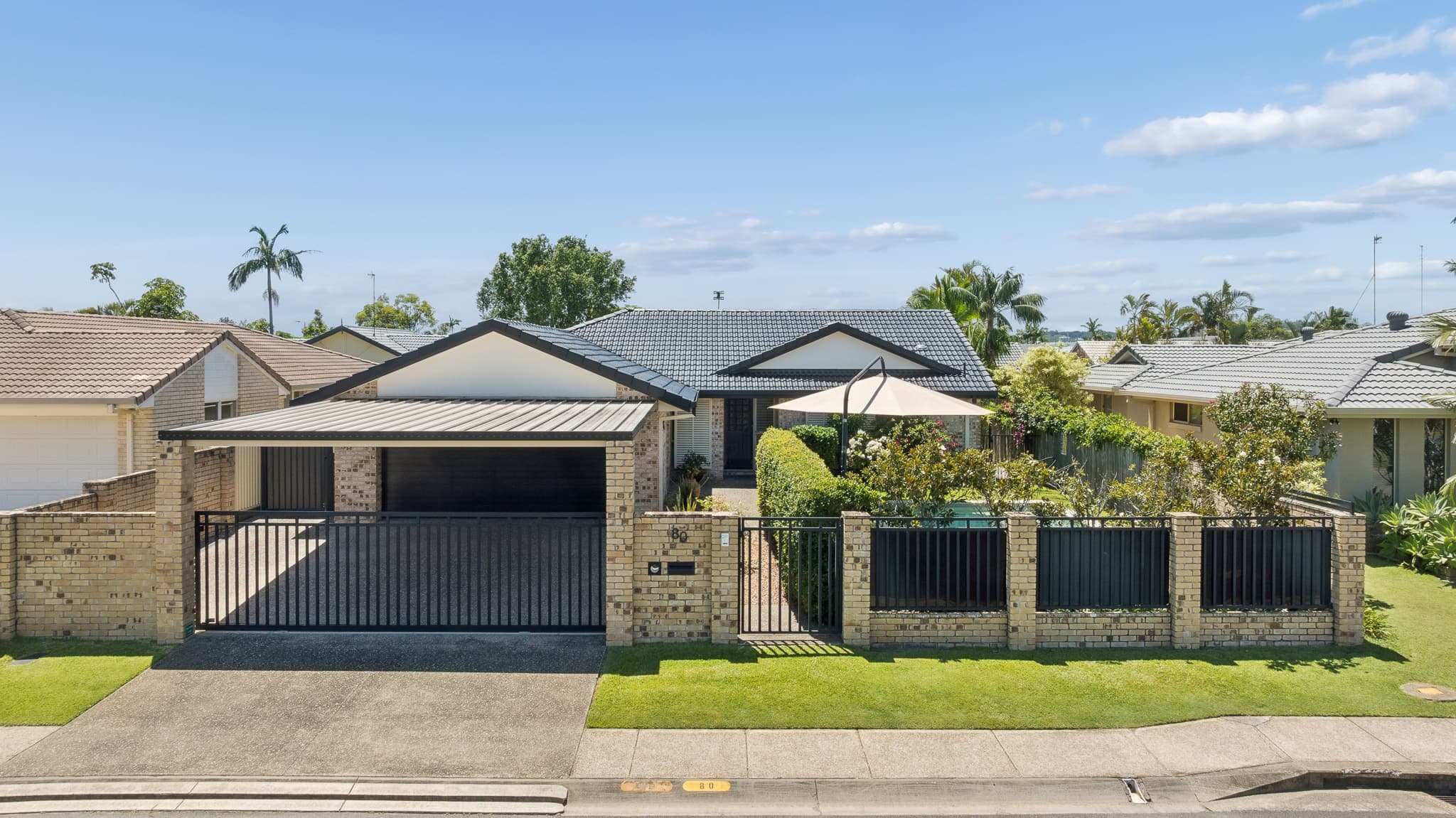 80 Coronet Crescent, Burleigh Waters, Burleigh Waters — photo 1 of 5