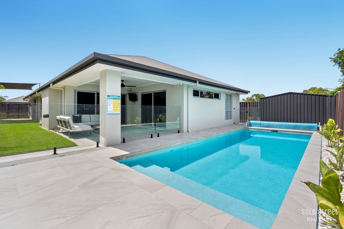 8 Jamison Street, Upper Coomera, Upper Coomera sold property photo