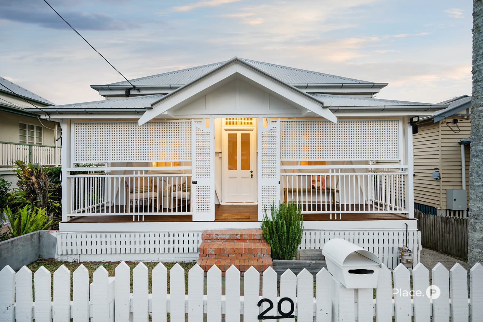 20 Baragoola Street, Coorparoo, Coorparoo — photo 1 of 5