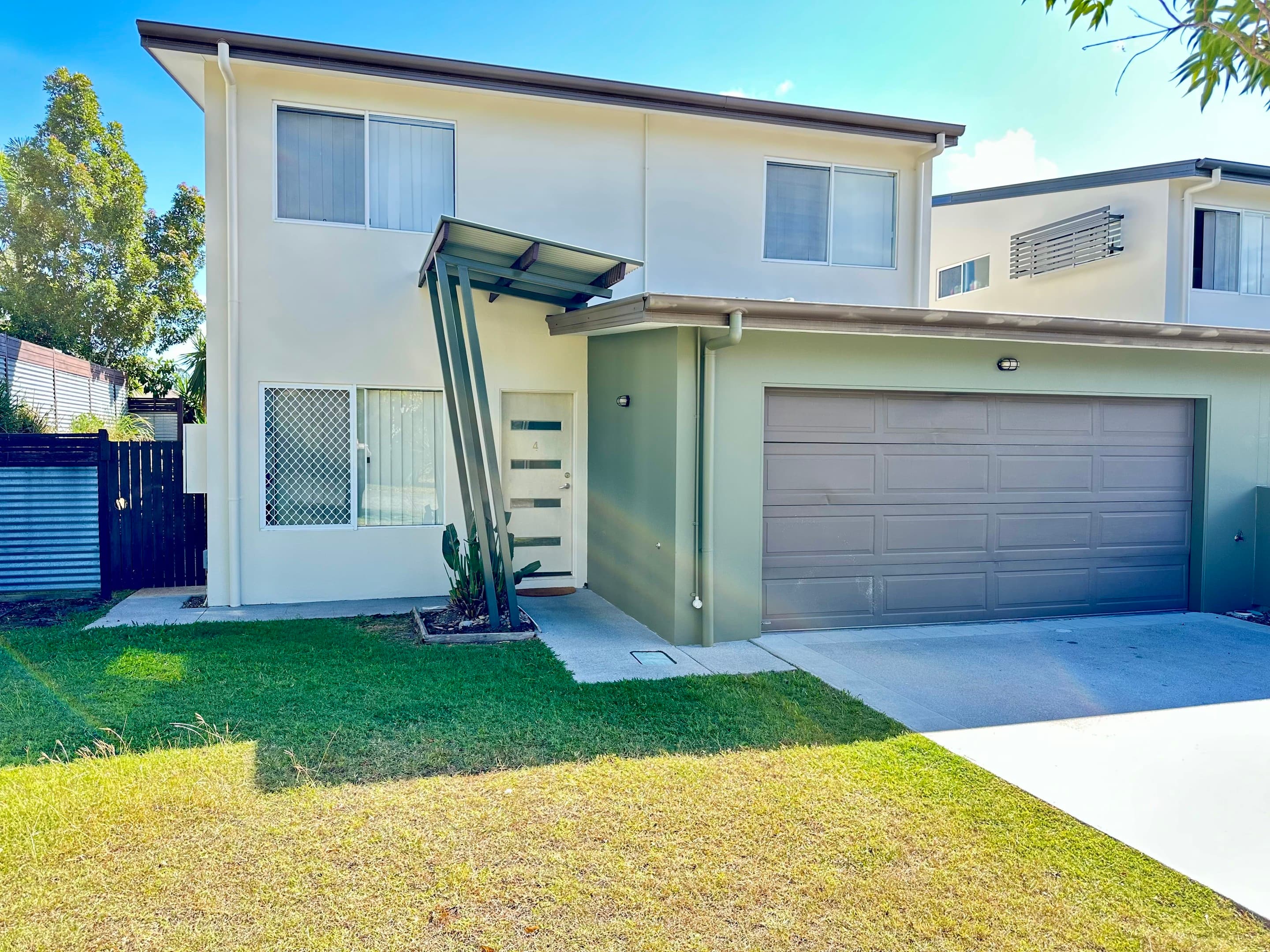 4/19 Gumtree Crescent, Upper Coomera — photo 1 of 5