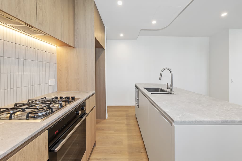 401/33 Railway Terrace, Milton - Image 1