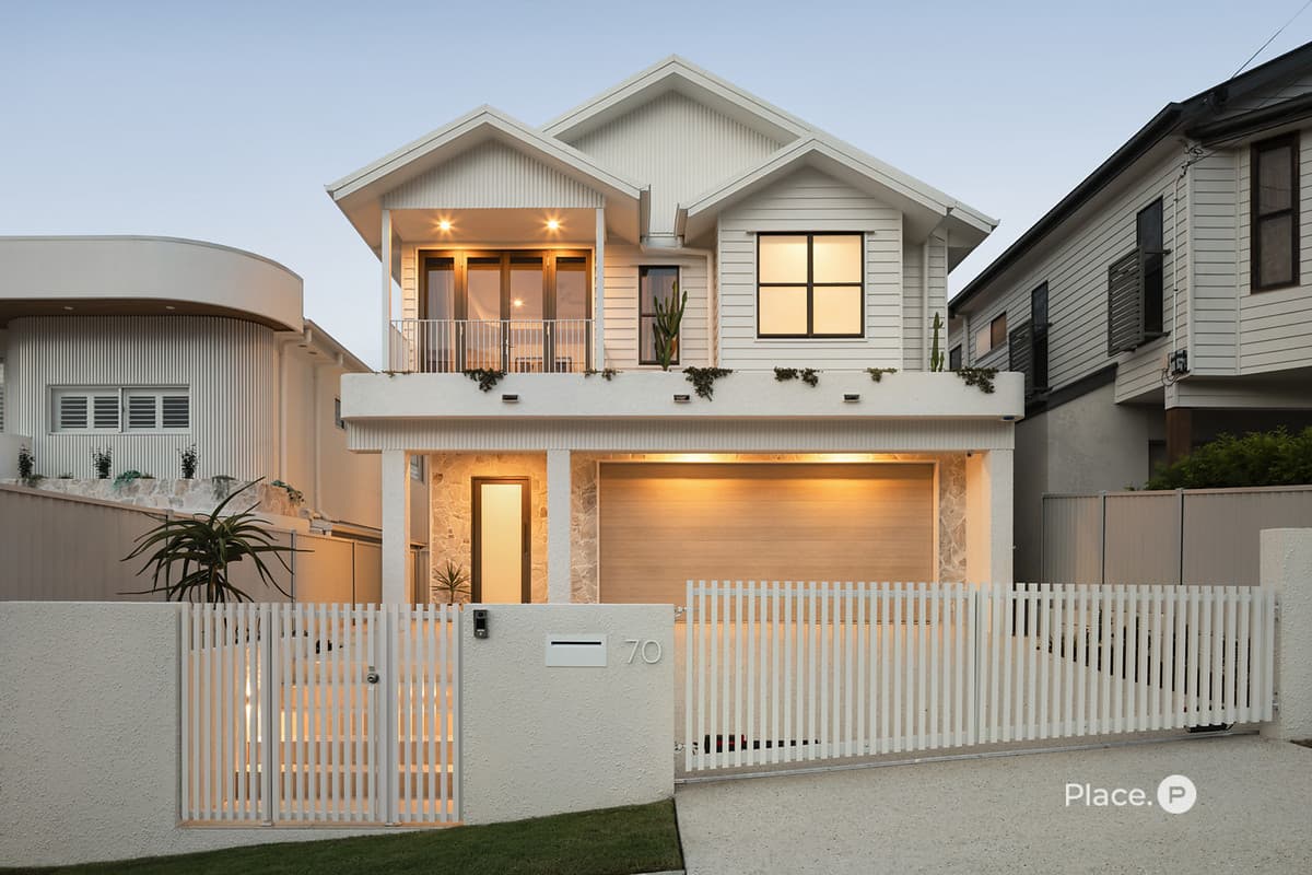 70 Wyena Street, Camp Hill, Camp Hill — photo 1 of 5
