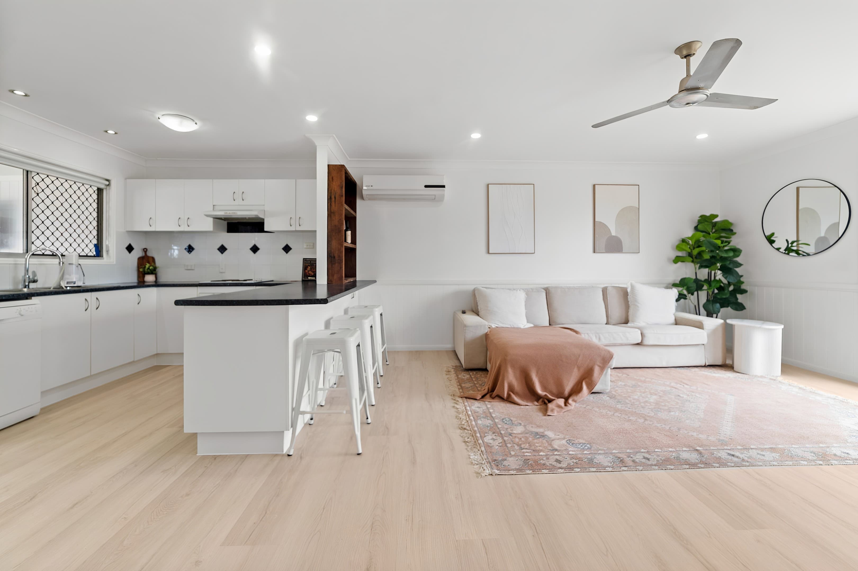10 Devron Court, Eagleby, Eagleby — photo 1 of 5