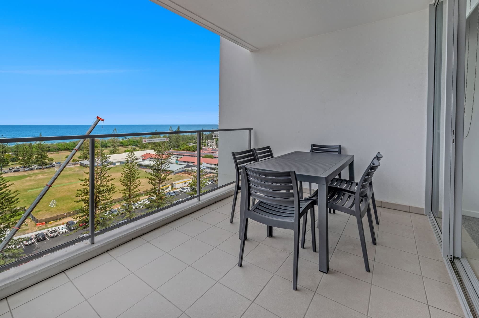 113/25-29 Surf Parade, Broadbeach — photo 1 of 5